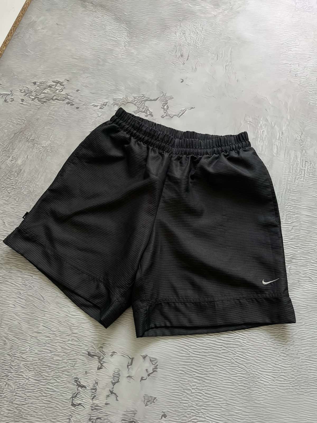 Nike Nike Y2K Streetwear Vintage Shorts Rare Black Size US 32 / EU 48 - 1 Thumbnail