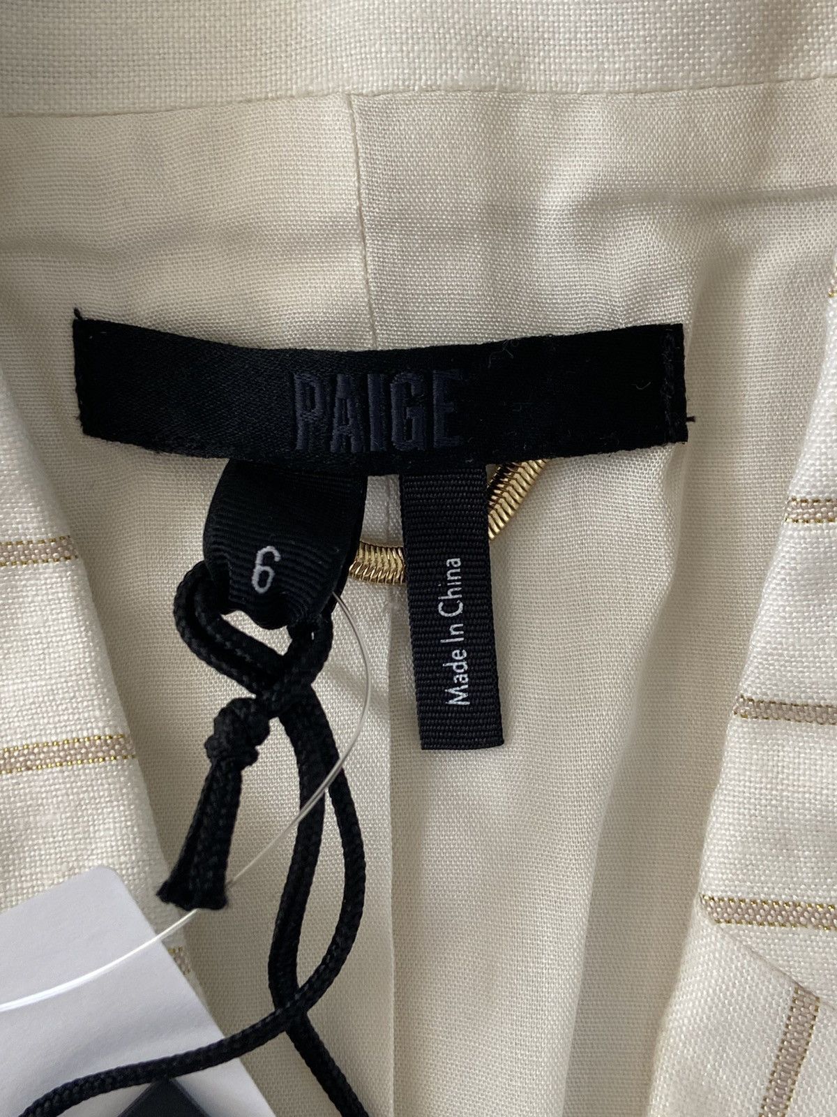 Paige Paige women’s off white blazer. Size: 6. New with tags. Size S / US 4 / IT 40 - 2 Thumbnail