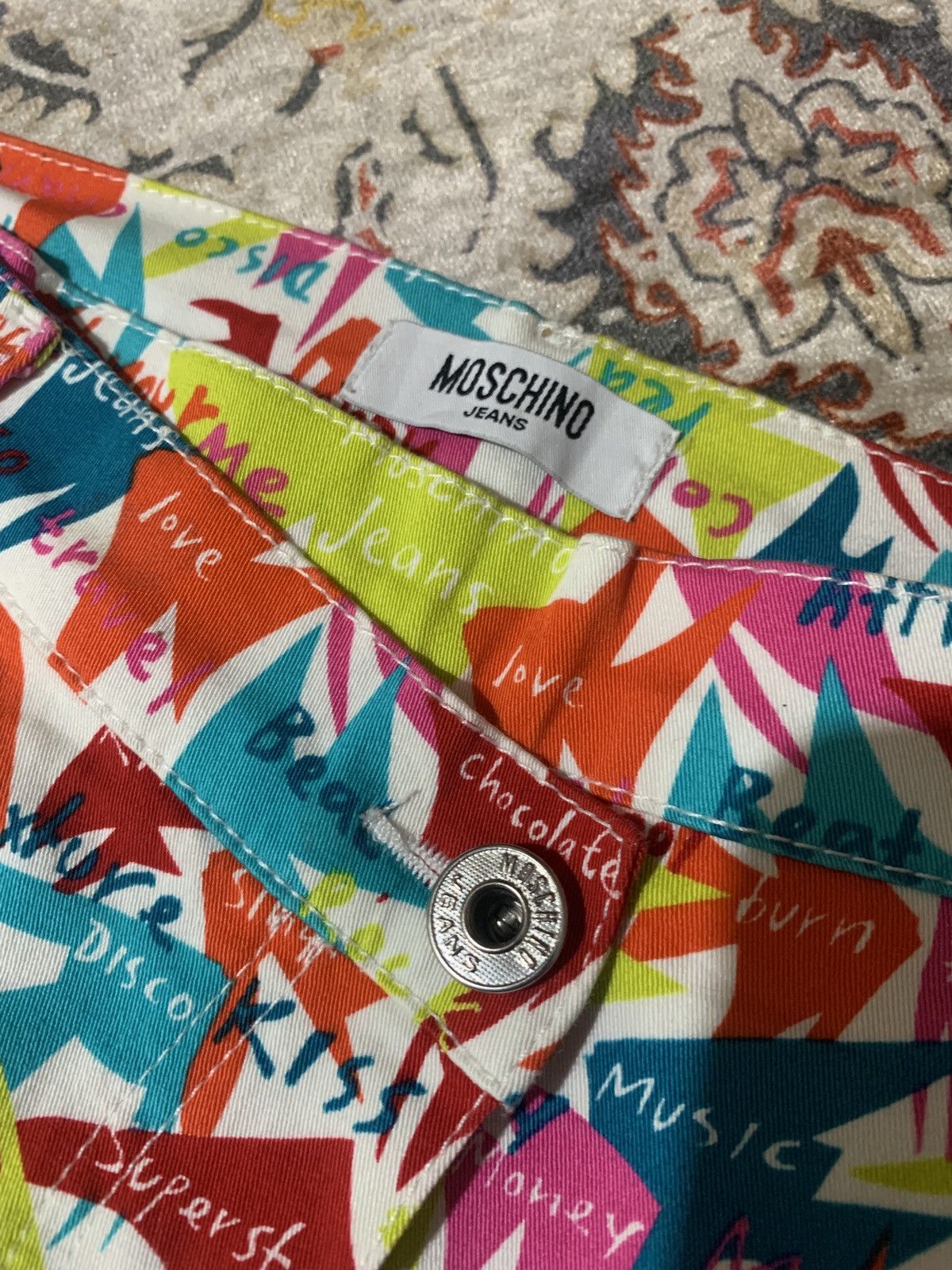 Moschino Moschino Multi coloured graphic all over print trousers Size 28" / US 6 / IT 42 - 4 Thumbnail