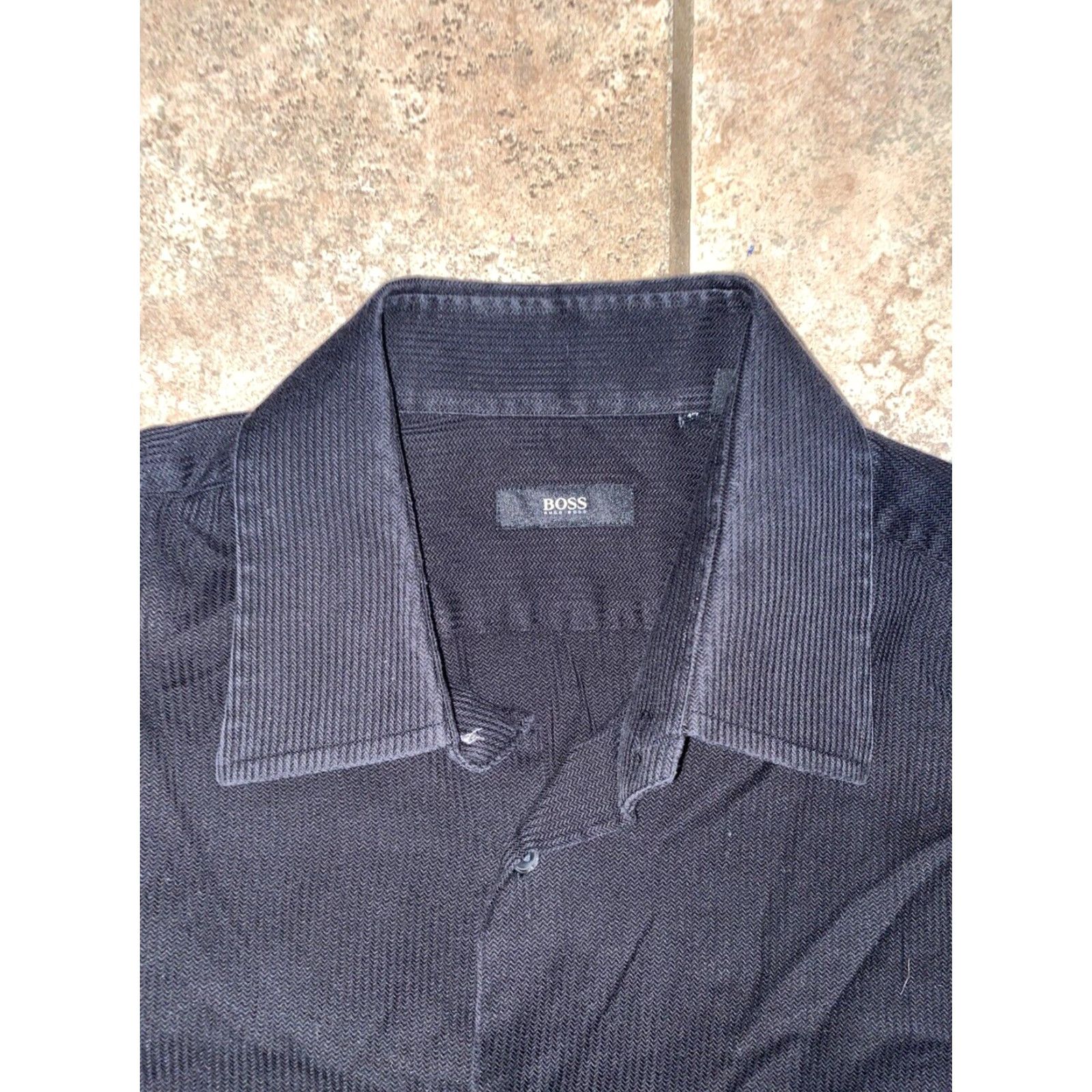 Hugo Boss VINTAGE Boss Hugo Boss Mens Black Courdaroy Button-Down Shirt Sz 17 Mens Button-Up Long Sleeve Black 90s (if applicable) Size US XL / EU 56 / 4 - 3 Thumbnail