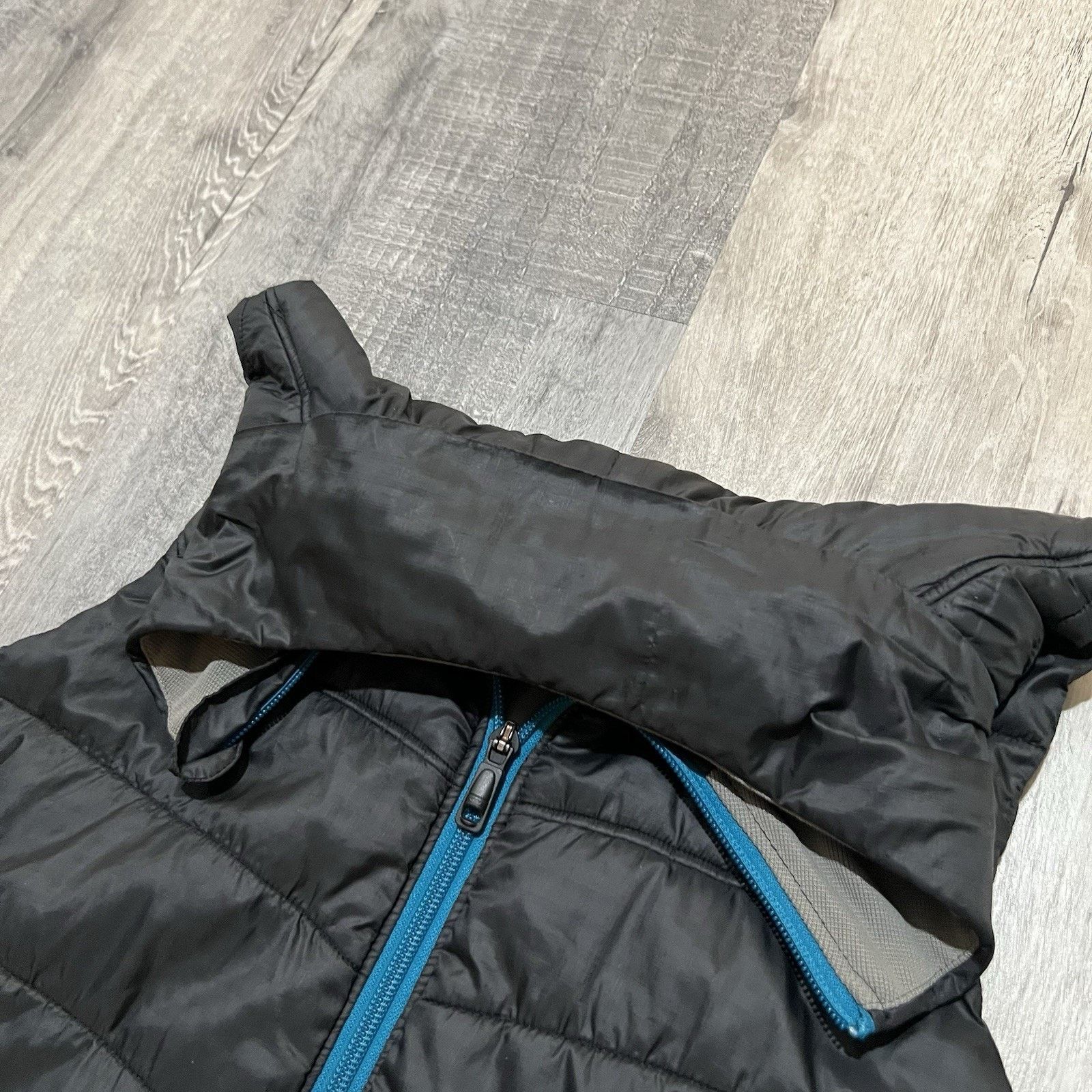 Oakley Oakley Puffer Vest Women's Medium Full Zip Black/Blue Jacket Size M / US 6-8 / IT 42-44 - 5 Thumbnail