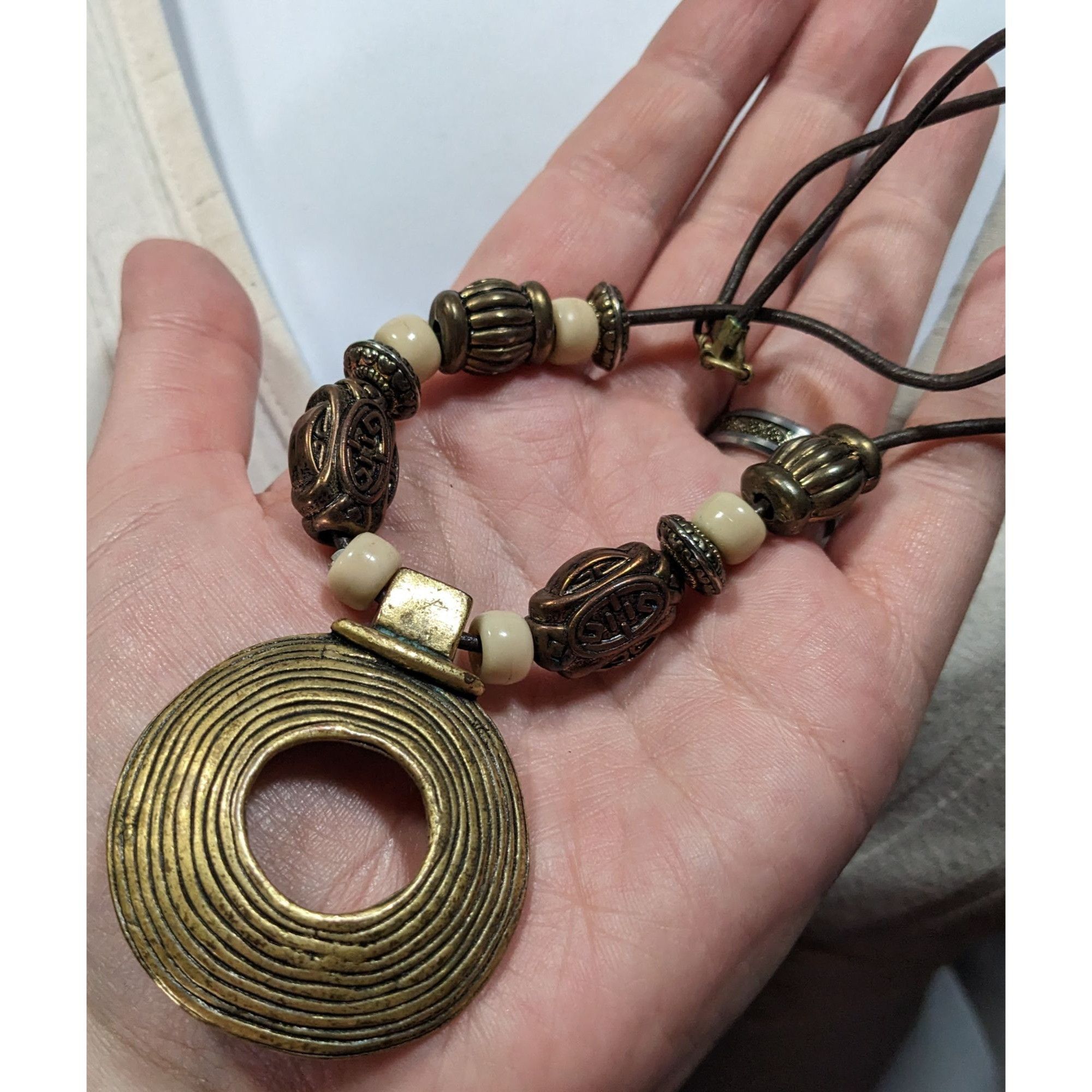 Other Vintage Brutalist Gold Tone And White Beaded Medallion Penda Size ONE SIZE - 3 Thumbnail
