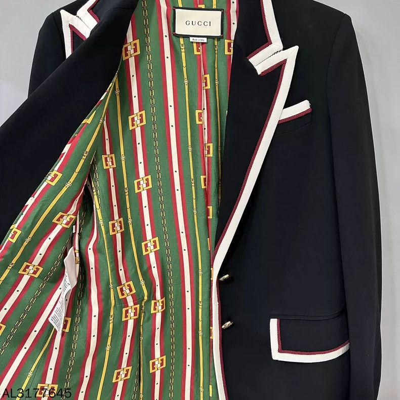 Gucci Gucci Black suit 2501-Nextarrow Size 42R - 3 Thumbnail