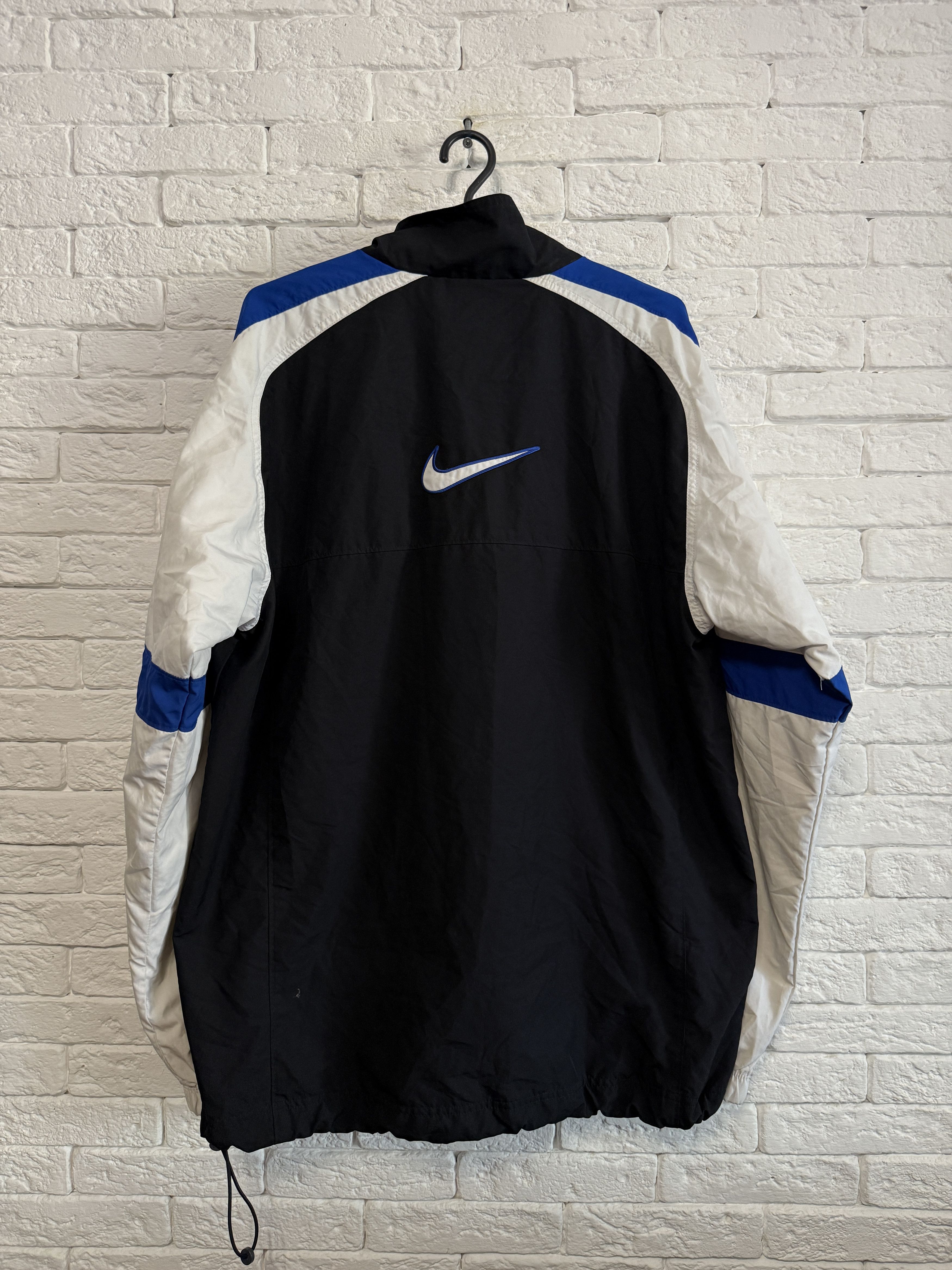 Nike Vintage Windbreaker Nike Nylon Track Jacket Big Logo Sz L Size US L / EU 52-54 / 3 - 4 Thumbnail
