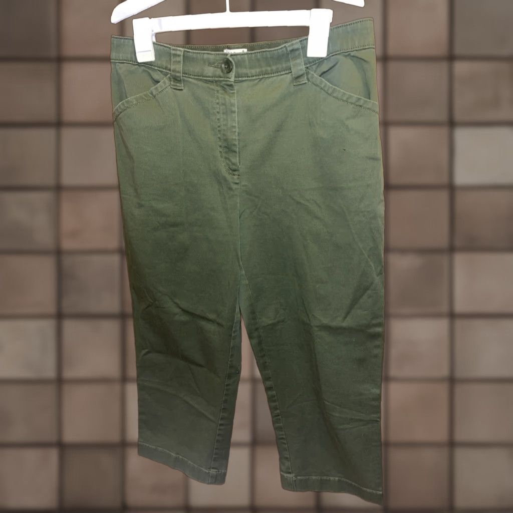 Gap GAP Classic Fit Cropped Pants Women 12R Army Jacket Green Cropped Pockets Mid Rise 23 Inseam Twill Cotton Casual Workwear Shirt? Size 34" / US 12 / IT 48 - 1 Thumbnail
