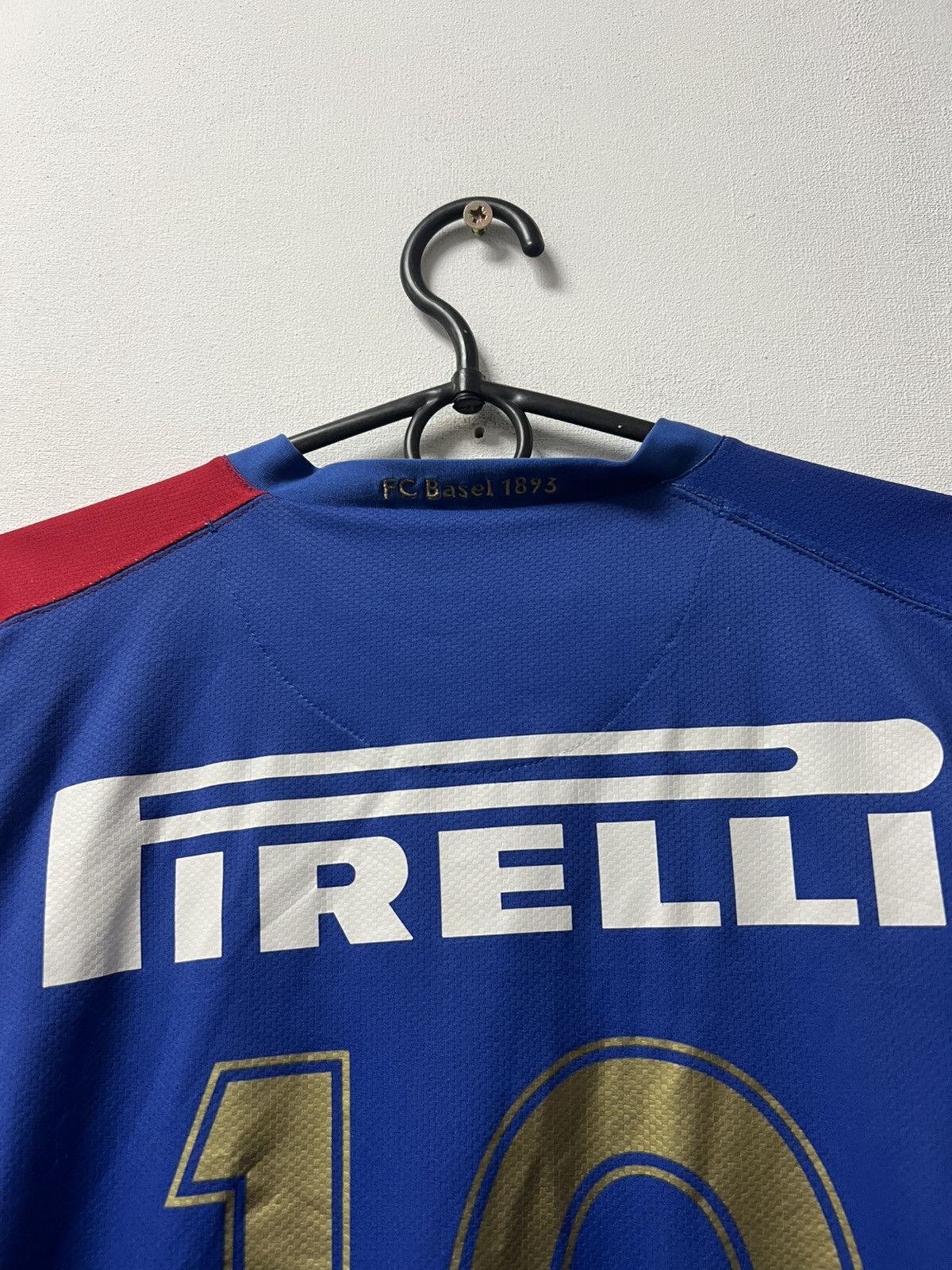 Nike Vintage Nike Basel Soccer Jersey T Shirt Size US L / EU 52-54 / 3 - 12 Thumbnail