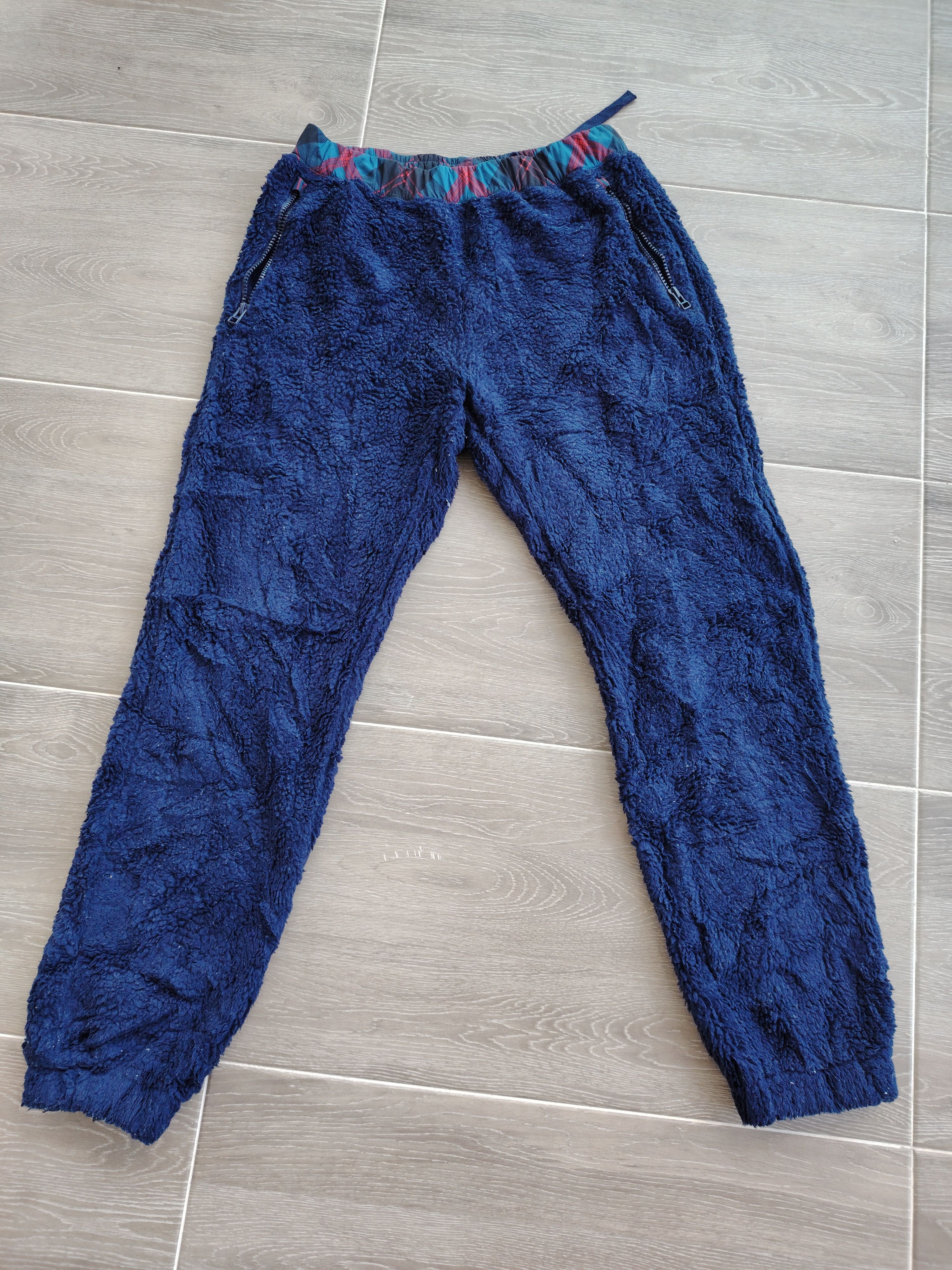 JW Anderson × Uniqlo Medium Navy Blue Fleece Pants Pile-Lined Sherpa Joggers Size US 31 - 1 Thumbnail