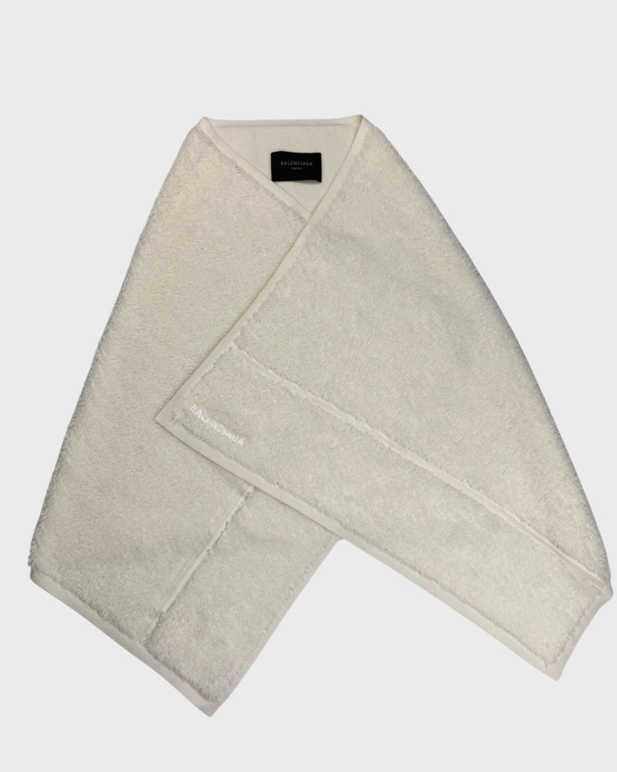 BALENCIAGA AW22 360° SNOWSTORM SHOW RUNWAY CASHMERE TOWEL