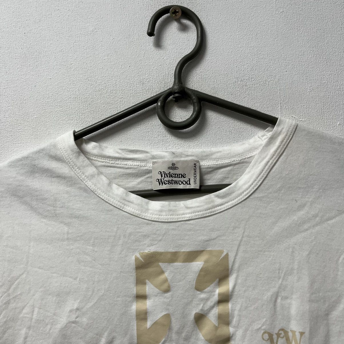 Vivienne Westwood Vivienne westwood t-shirt big logo Size US L / EU 52-54 / 3 - 4 Thumbnail