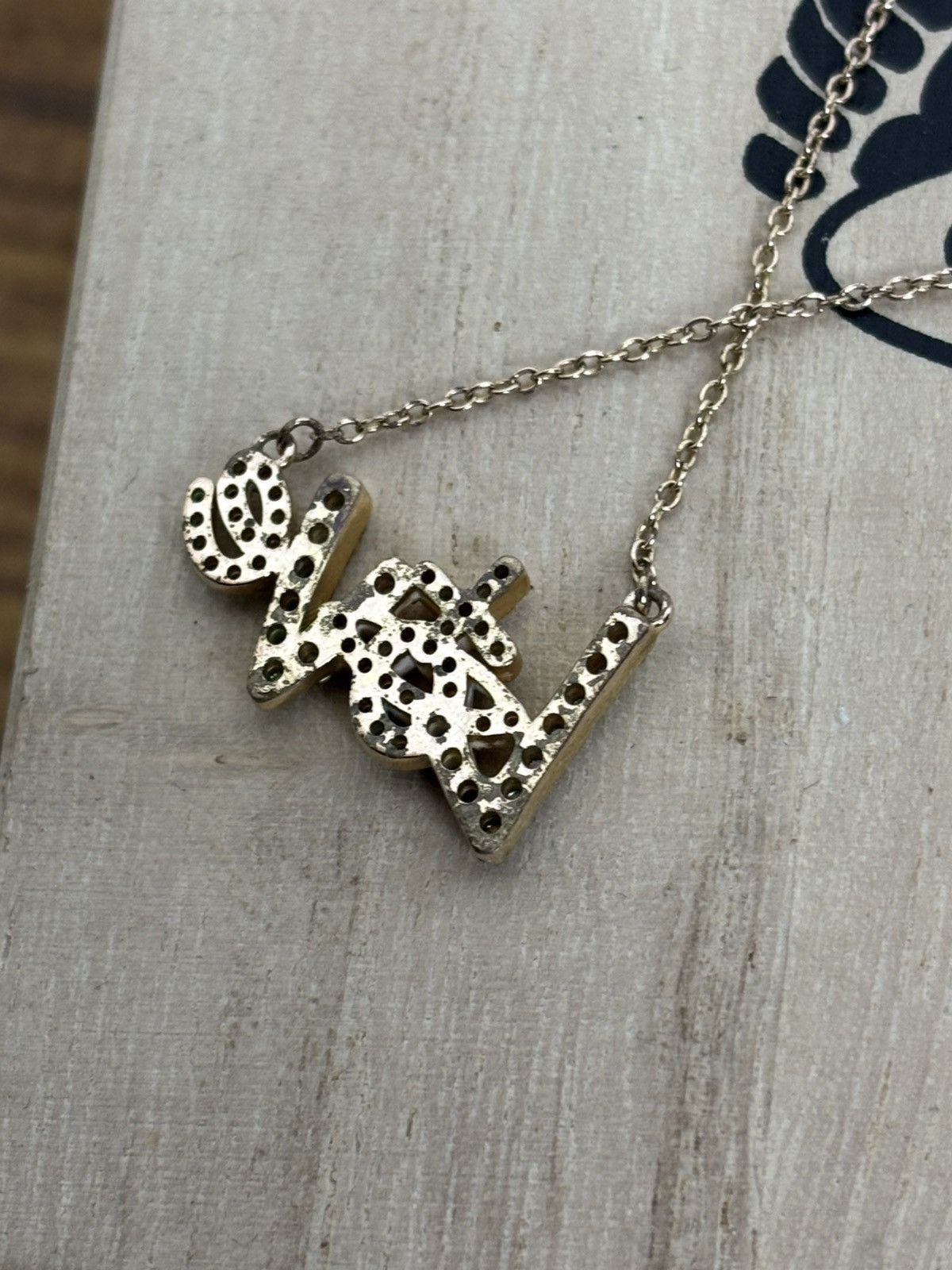 Vivienne Westwood Vivienne Westwood Love Inscription Pendant Necklace Gold Size ONE SIZE - 4 Thumbnail