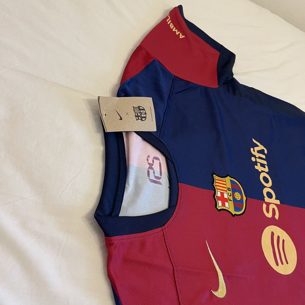 Nike Lamine yamal barcelona jersey size L Size US L / EU 52-54 / 3 - 4 Thumbnail
