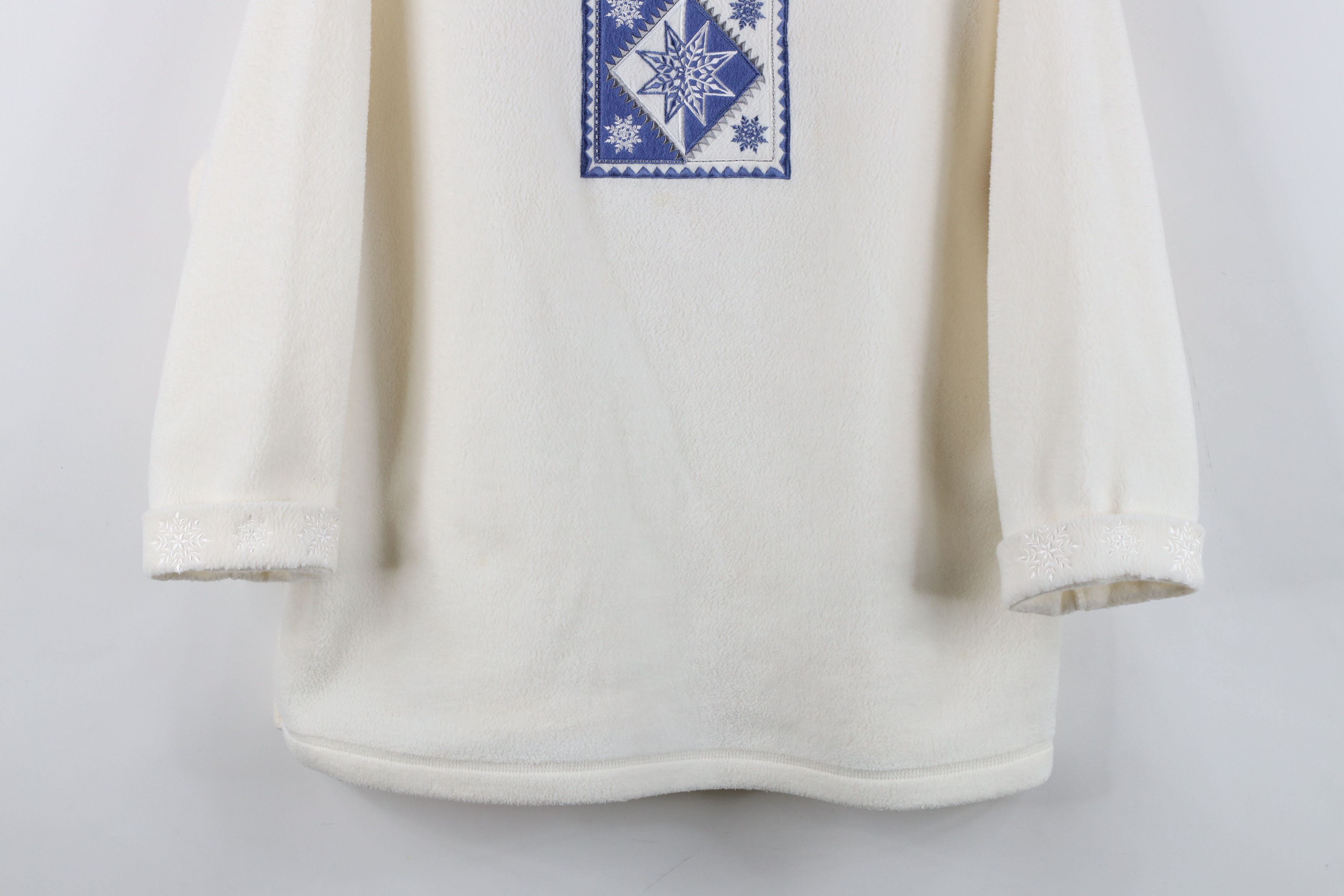 Vintage Vintage 90s Streetwear Christmas Snowflake Fleece Sweater Size L / US 10 / IT 46 - 3 Thumbnail