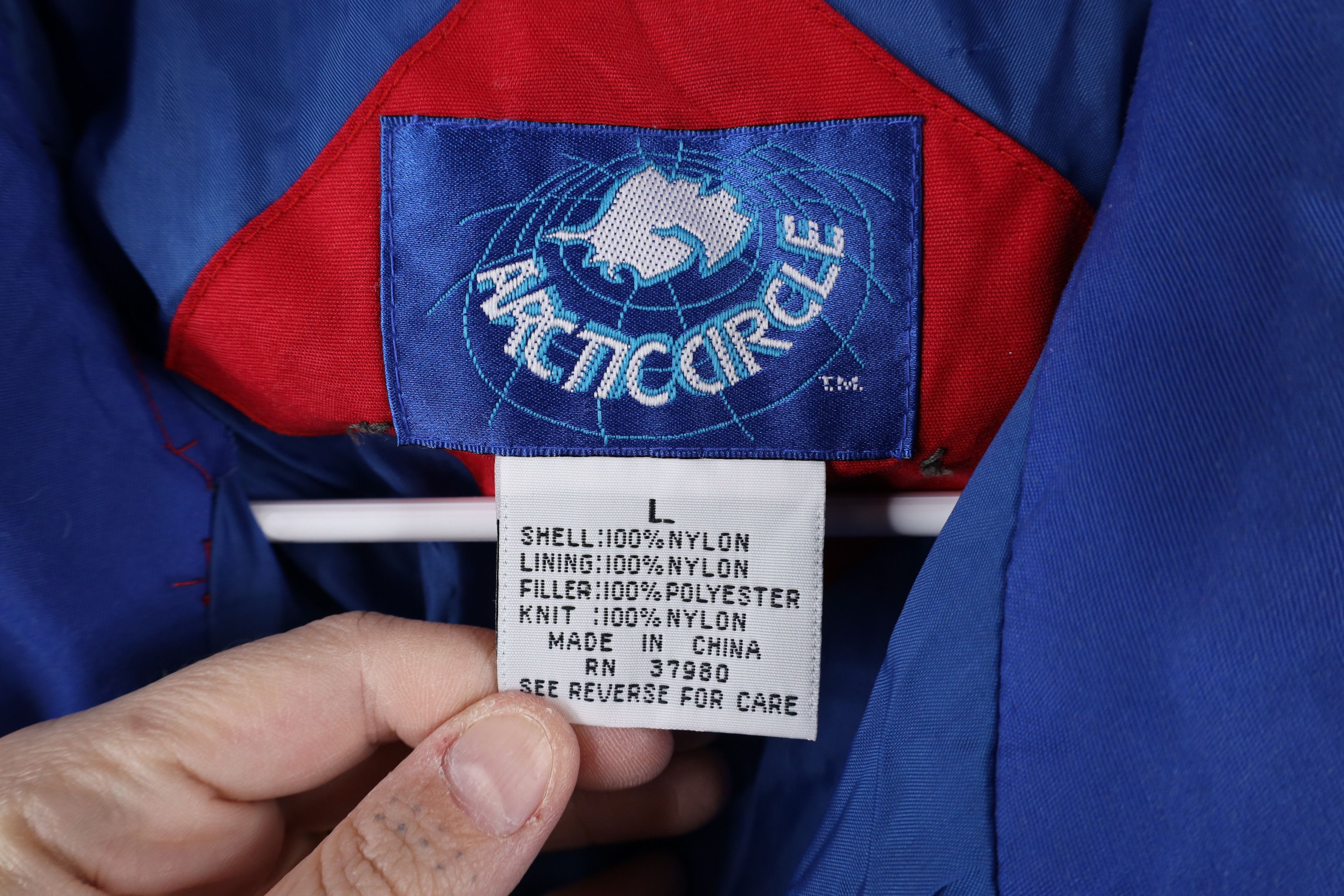 Vintage Vintage 90s Streetwear Striped Full Zip Puffer Jacket Red Size US L / EU 52-54 / 3 - 5 Thumbnail