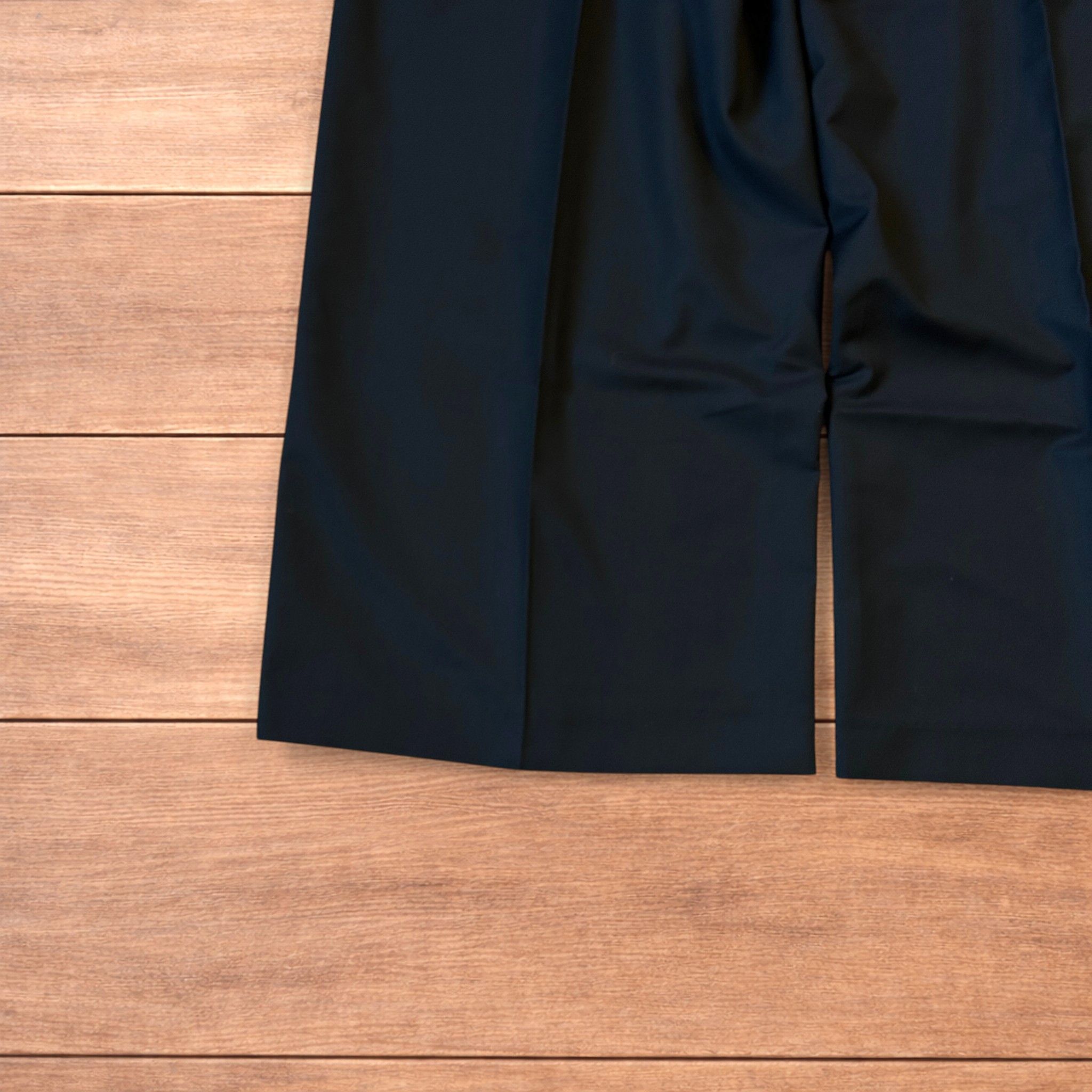 Japanese Brand Vintage style baggy wide leg tailored trousers in black. Size US 34 / EU 50 - 5 Thumbnail