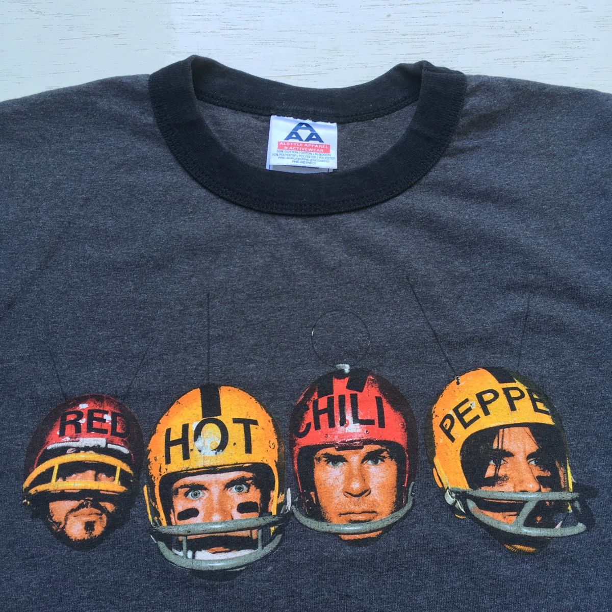 Band Tees × Vintage Vintage Red Hot Chili Peppers Stadium Arcadium Tee Size US S / EU 44-46 / 1 - 4 Thumbnail