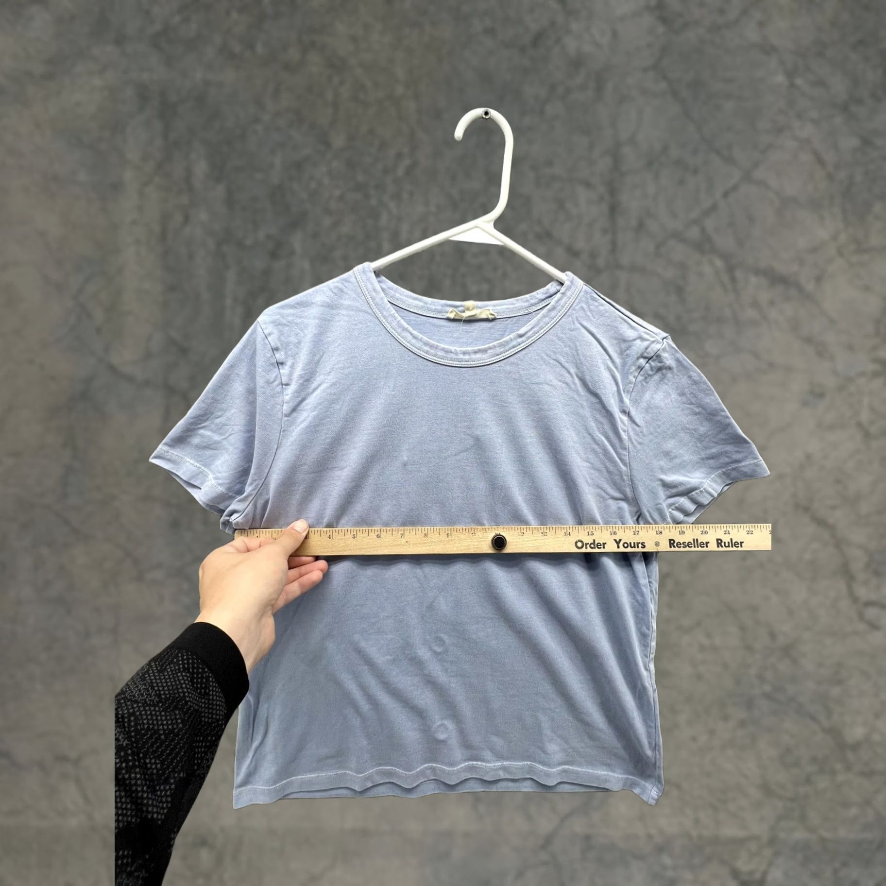Madewell Madewell Shirt Womens Medium Blue Solid Crew Neck Short Sleeve Jersey Top Size M / US 6-8 / IT 42-44 - 1 Thumbnail