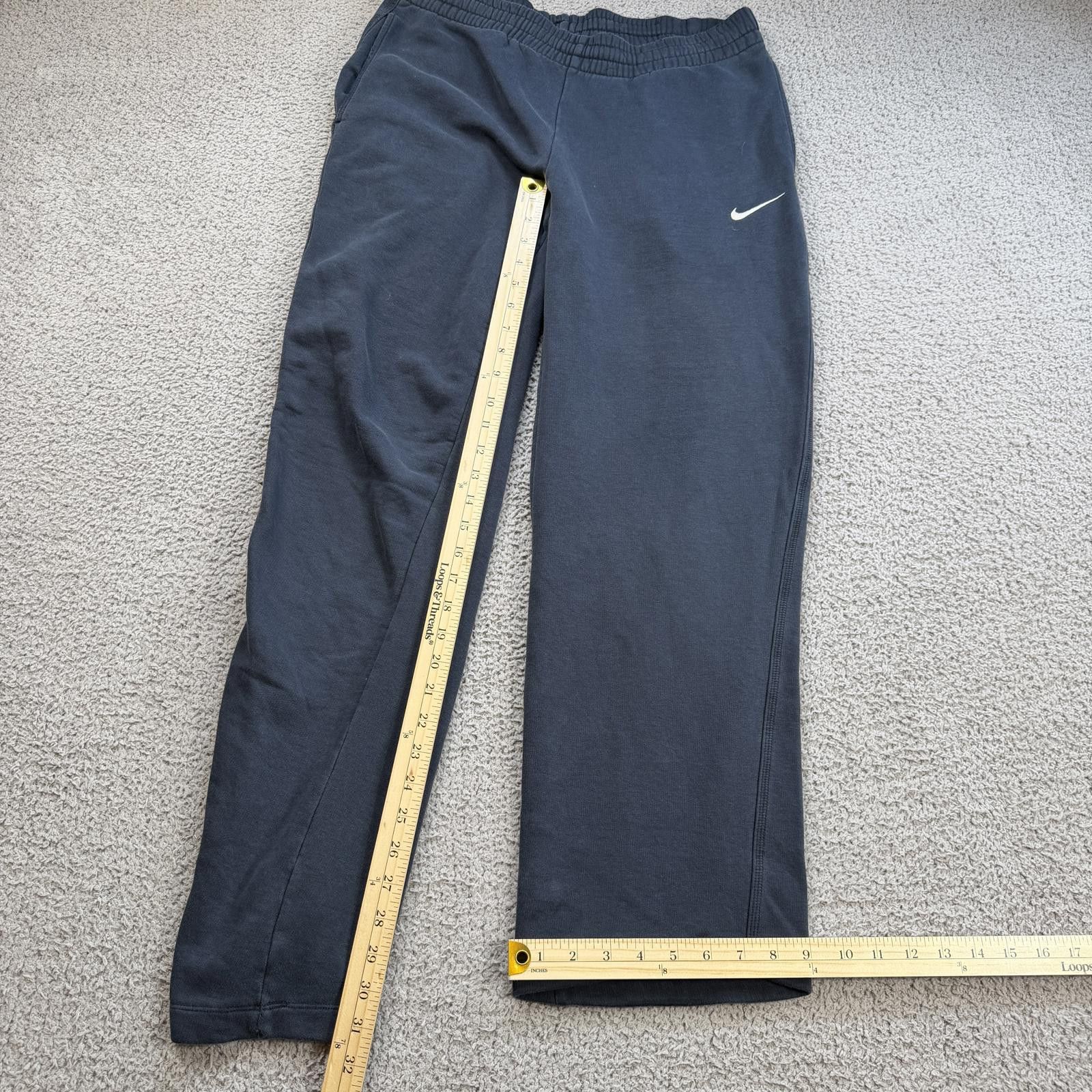 Nike Nike Gray Sweatpants Men M Fleece Joggers Asymmetrical Hem Size US 34 / EU 50 - 4 Thumbnail