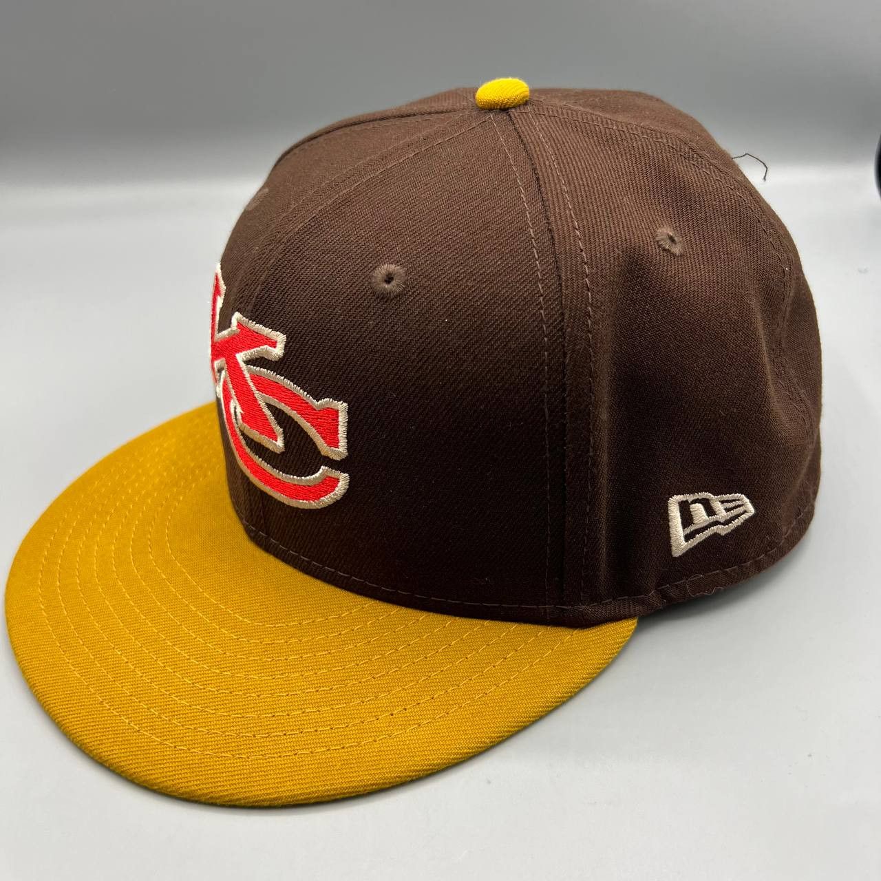 New Era Kansas City Chiefs Hat Men 7 1/2 59Fifty New Era MLB Fitted Size ONE SIZE - 5 Thumbnail