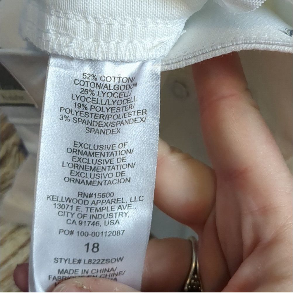 Other Wit & wisdom white cuffed shorts size 18 Size 40" / US 18 - 8 Thumbnail