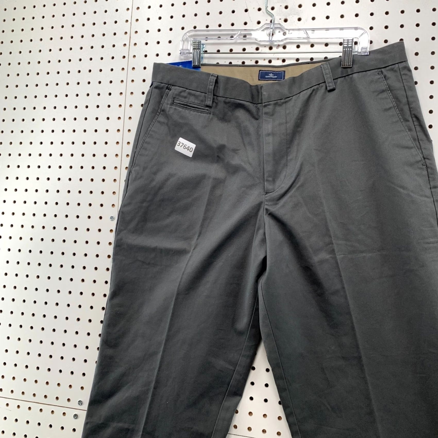 Dockers Dockers True Chino Pants Mens Size 38x29 Gray Straight Relaxed NWT Size US 38 / EU 54 - 5 Thumbnail