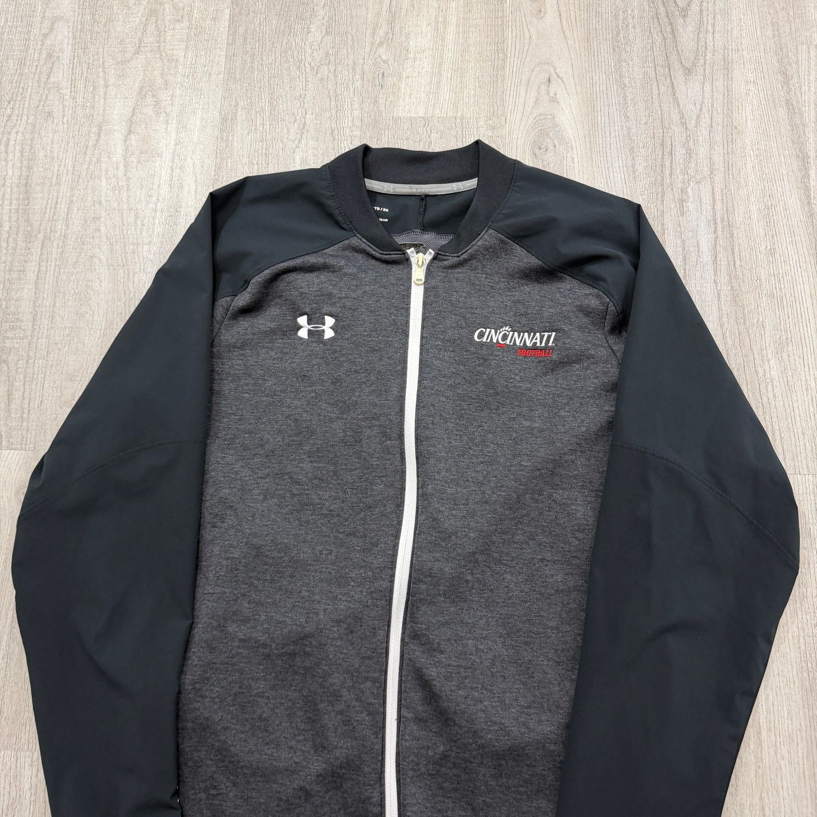 Under Armour Under Armour Cincinnati Bearcats Qualifier Hybrid Jacket Size US XL / EU 56 / 4 - 2 Thumbnail