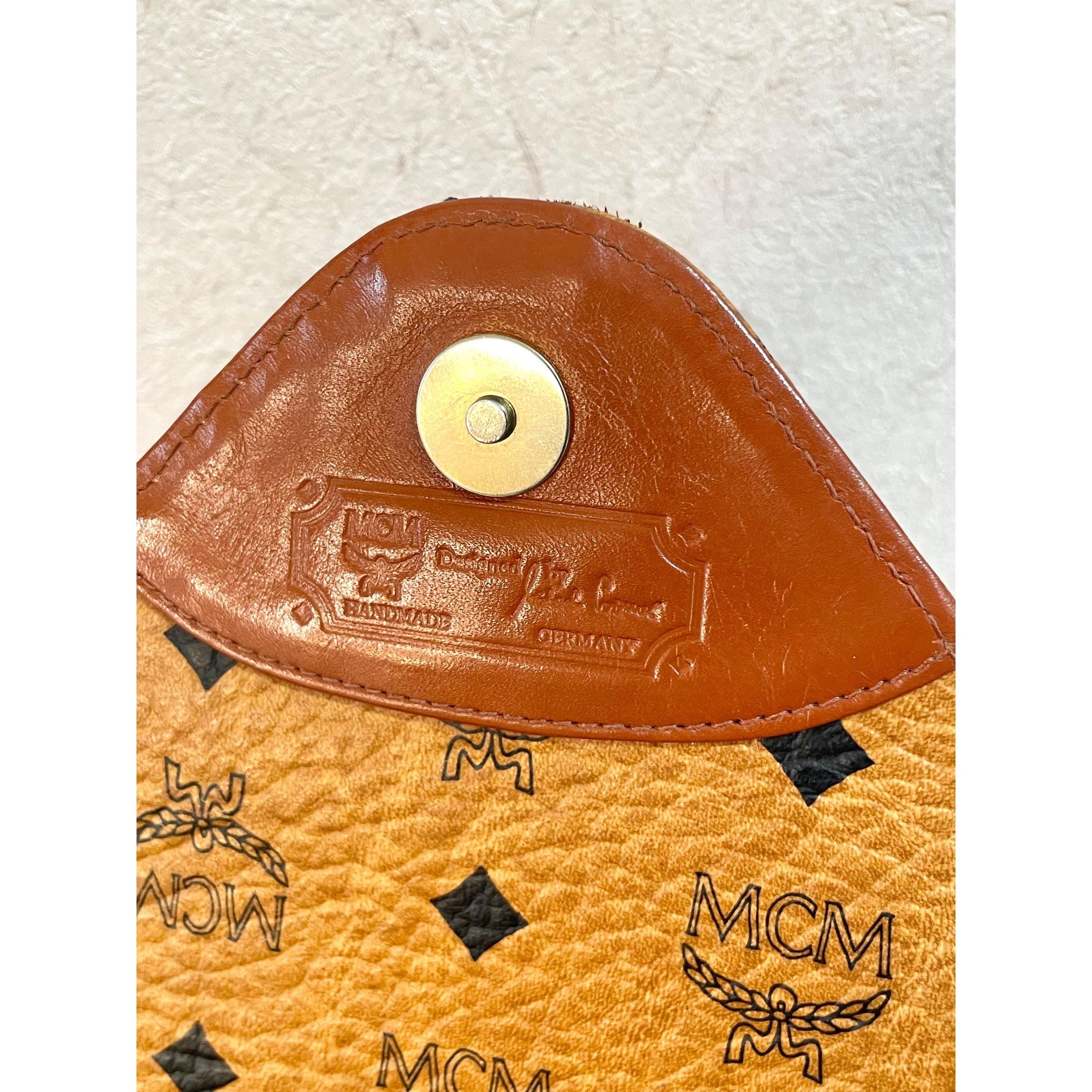 MCM Vintage MCM monogram shoulder bag in envelop shape Size ONE SIZE - 8 Thumbnail