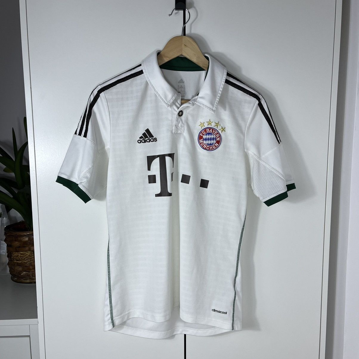 Adidas Adidas FC Bayern Munich 2013/2014 Away Football Jersey Size US S / EU 44-46 / 1 - 1 Thumbnail