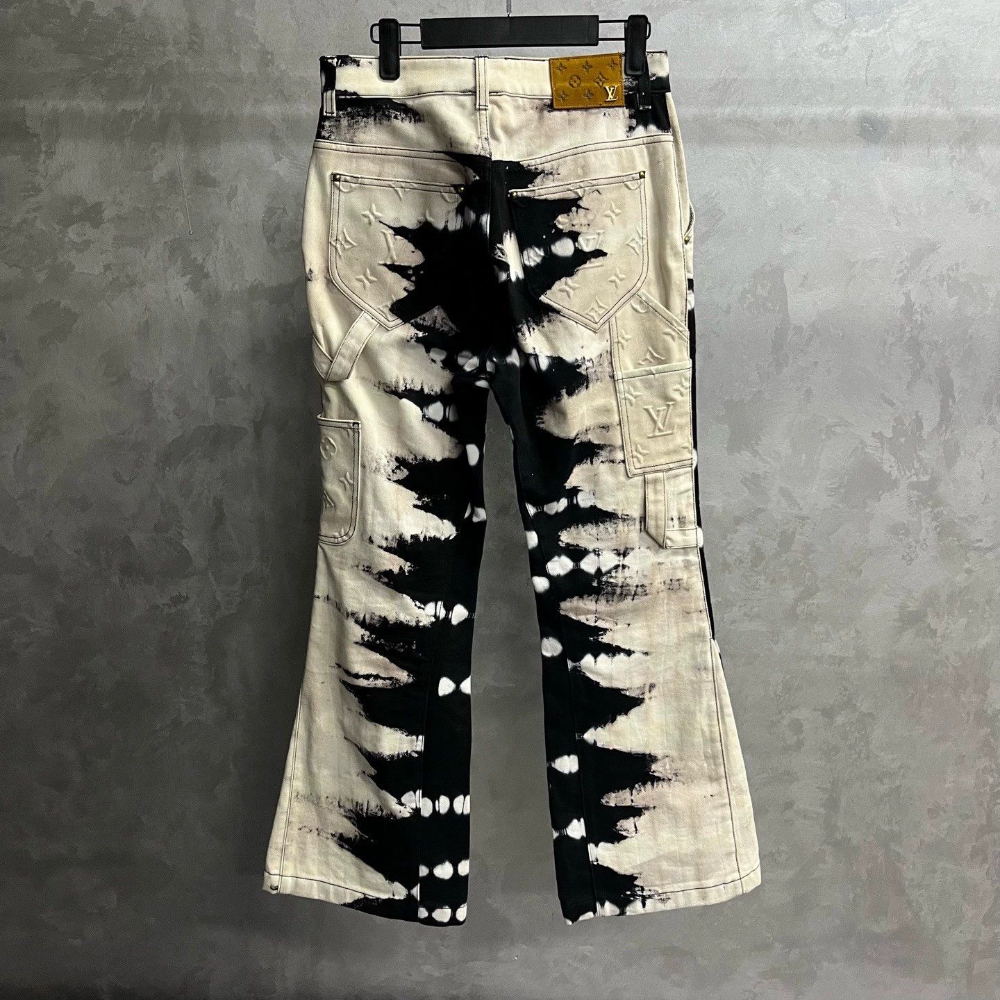 Louis Vuitton louis vuitton black tie-dye flare jeans Size US 29 - 4 Thumbnail