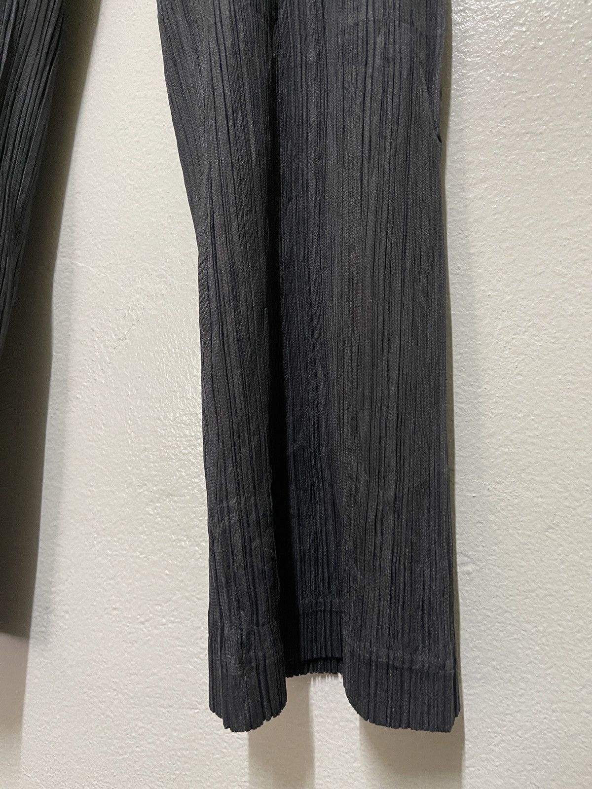 Pleats Please Issey Miyake PLEATS PLEASE High-Waist Tapered Leg Trousers Size 30" / US 8 / IT 44 - 5 Thumbnail