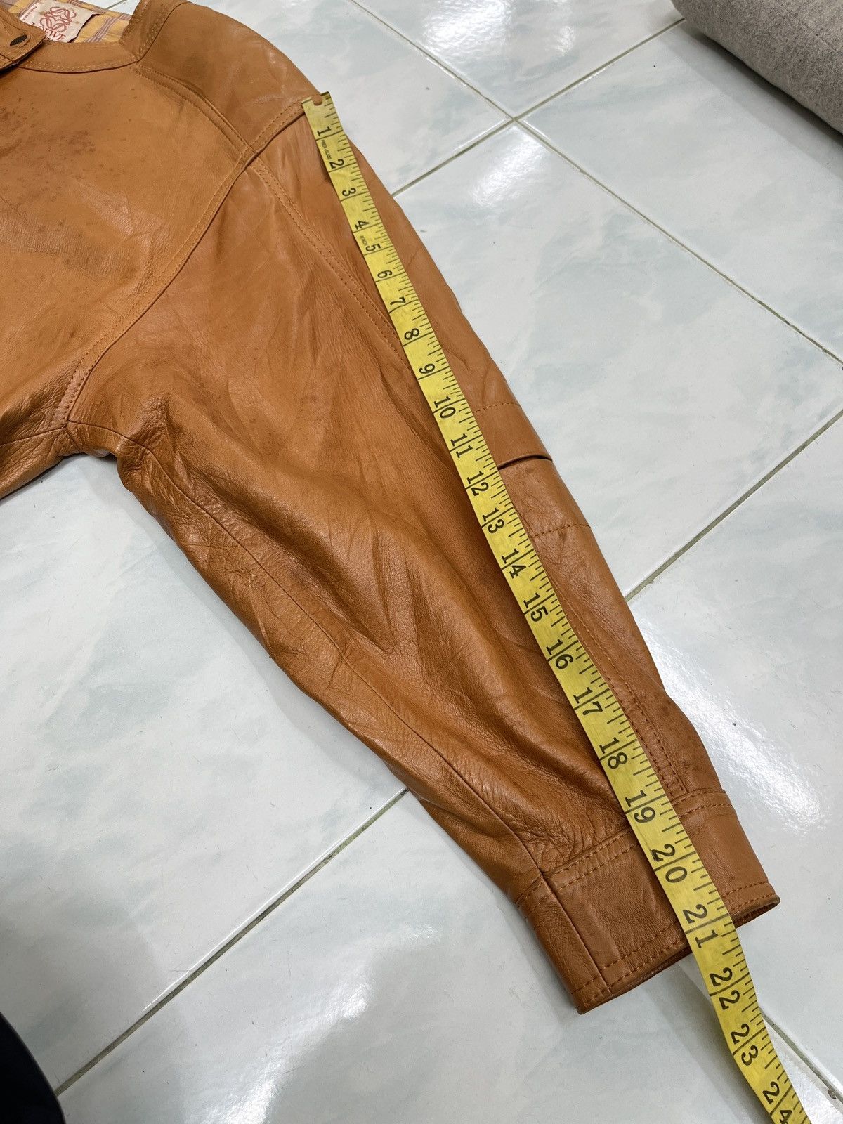 Loewe 🔥🔥🔥STEALS LOEWE LEATHER JACKET Size S / US 4 / IT 40 - 25 Thumbnail