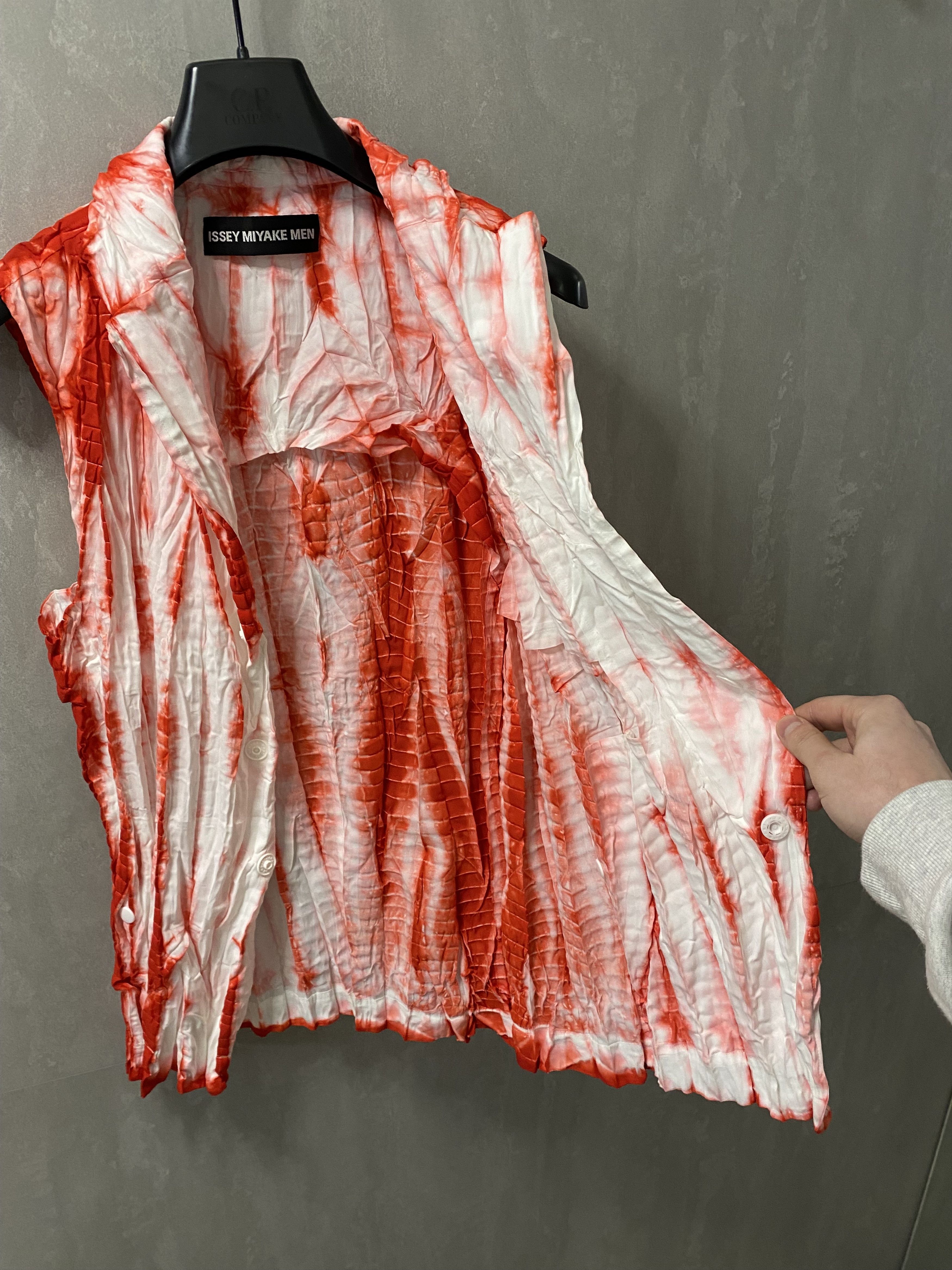 Issey Miyake ISSEY MIYAKE blood dyed tie band collar drawing vest shirt Size US M / EU 48-50 / 2 - 7 Thumbnail