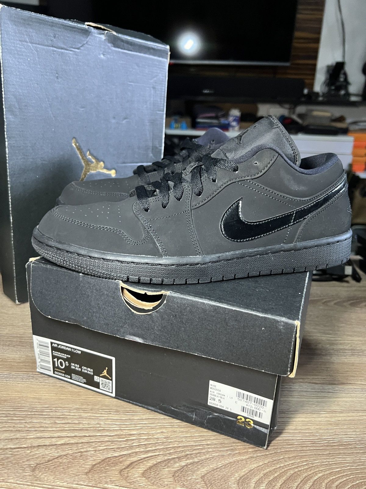 Jordan Brand Jordan 1 Low Triple Black Suede Size US 10.5 / EU 43-44 - 1 Thumbnail