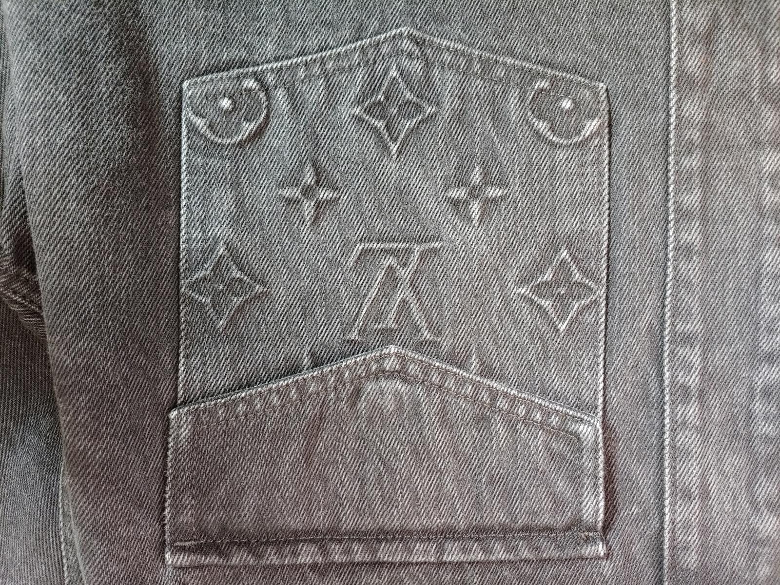 Louis Vuitton Louis Vuitton Monogram Embossed Denim Overshirt in Black Size ONE SIZE - 3 Thumbnail