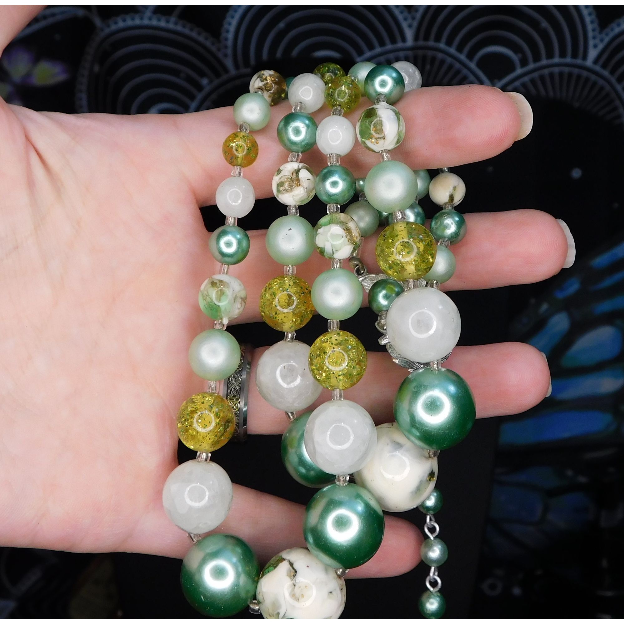 Other Vintage Green And White Chunky Beaded Layered Necklace Size ONE SIZE - 2 Thumbnail