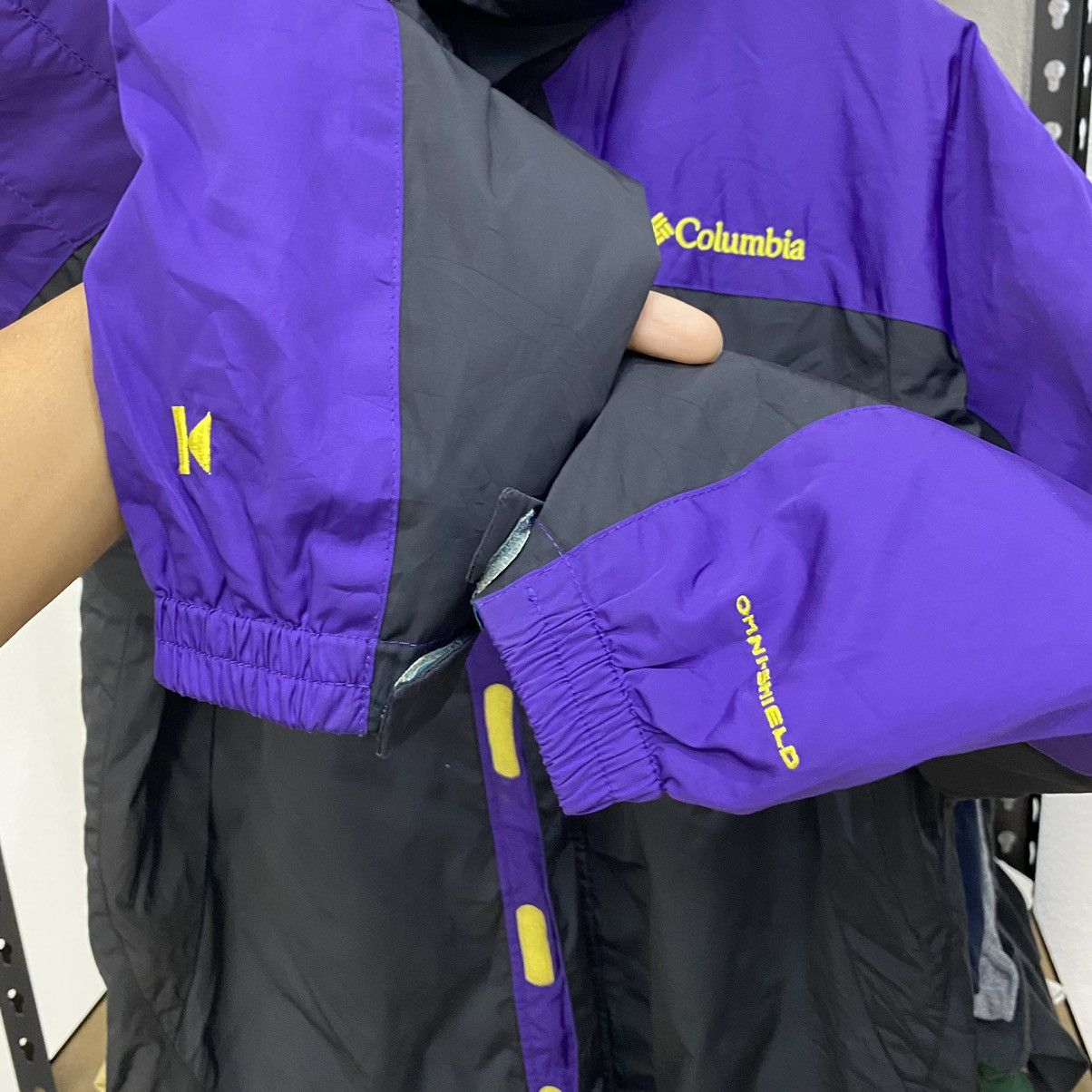 Columbia × Vintage Vintage Columbia Omnishield Outdoor Sportswear Jacket 2tone Size US M / EU 48-50 / 2 - 3 Thumbnail