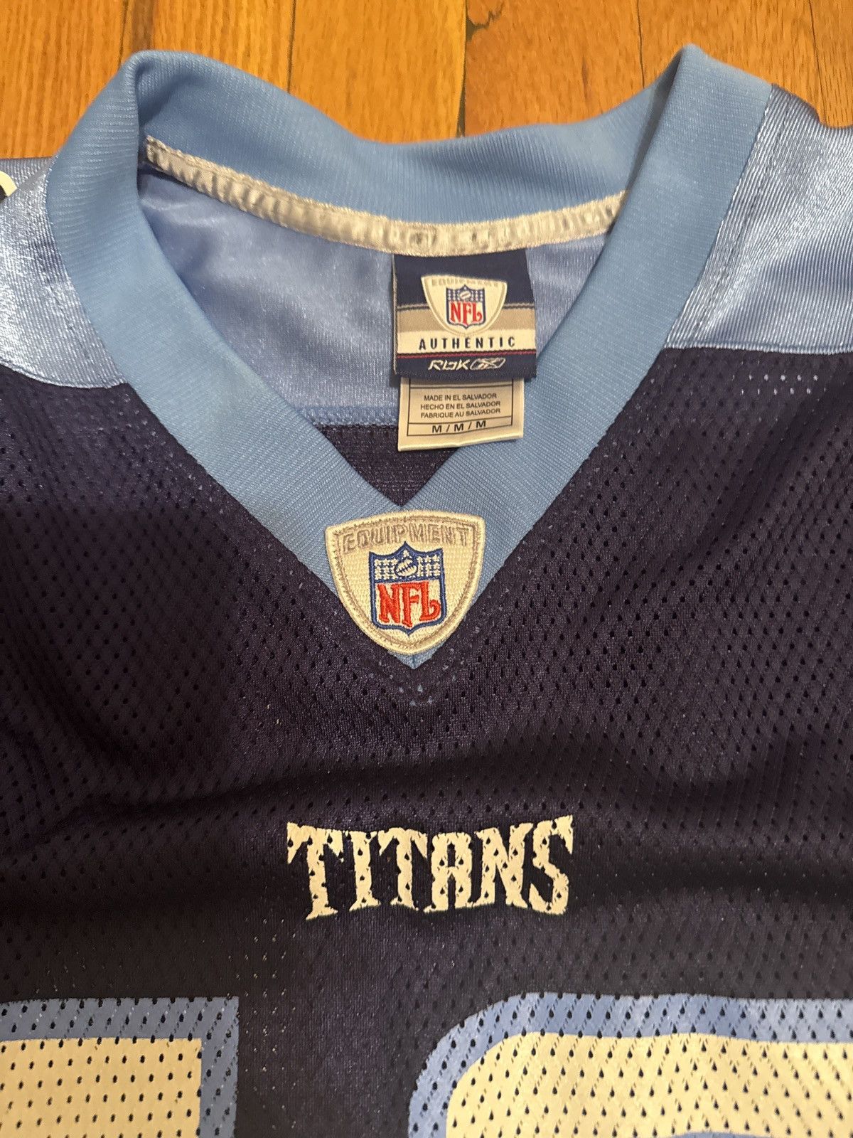 Reebok Tried-On Reebok Tennessee Titans Jersey Sz-M Size US M / EU 48-50 / 2 - 3 Thumbnail