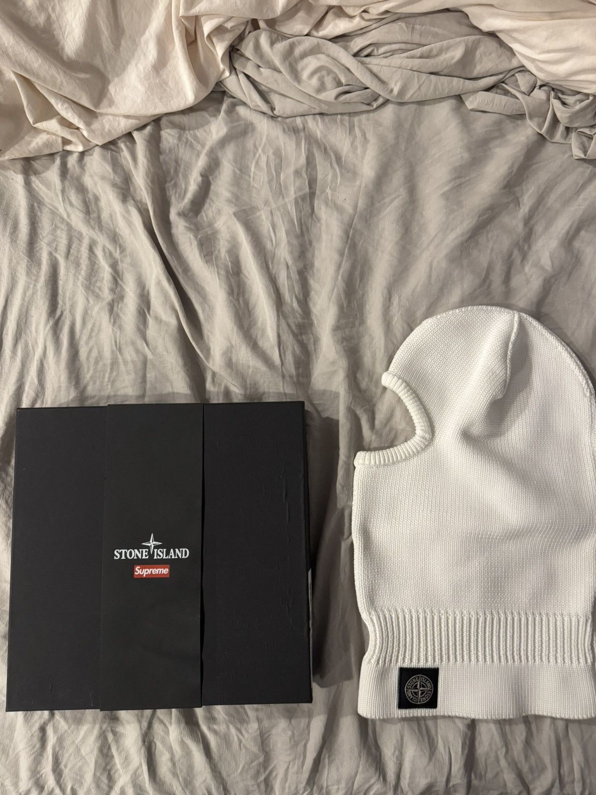 Stone Island × Supreme Supreme Stone Island Balaclava 3M Glow Knit White Size ONE SIZE - 1 Thumbnail