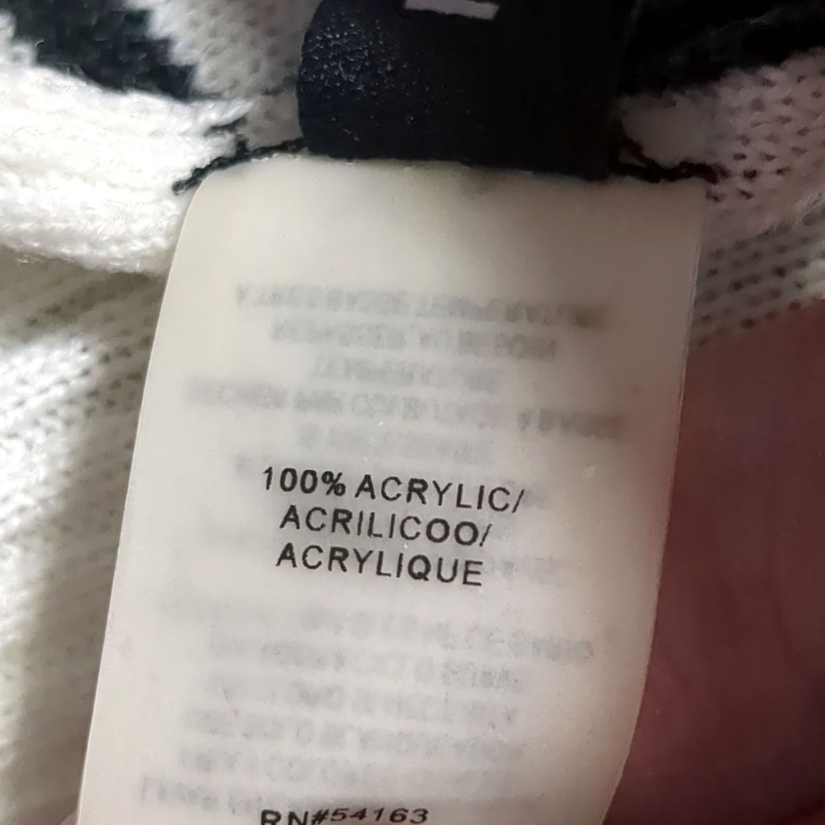 Karl Lagerfeld Karl Lagerfeld Paris Scarf Black White Logo Knit Acrylic Reversible 70x10 EUC Size ONE SIZE - 5 Thumbnail