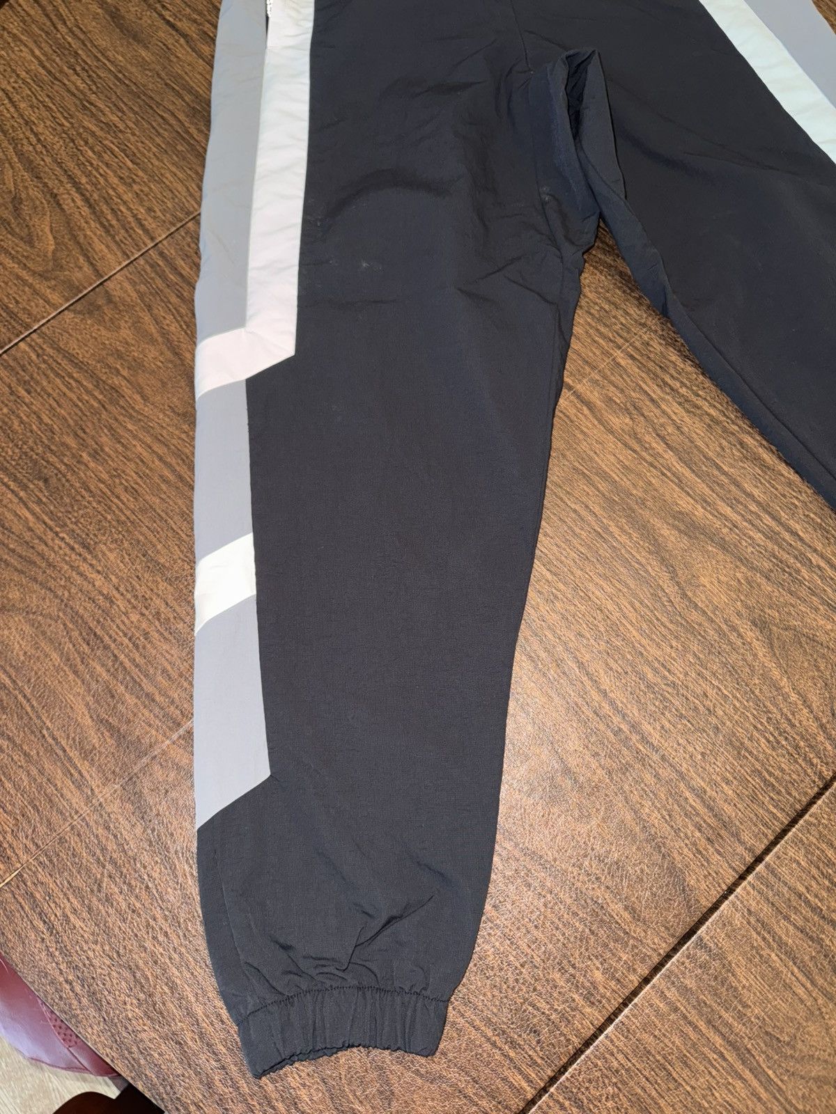 Adidas adidas Men's Nylon Track Pants Windbreaker, Size Medium Size US 32 / EU 48 - 2 Thumbnail