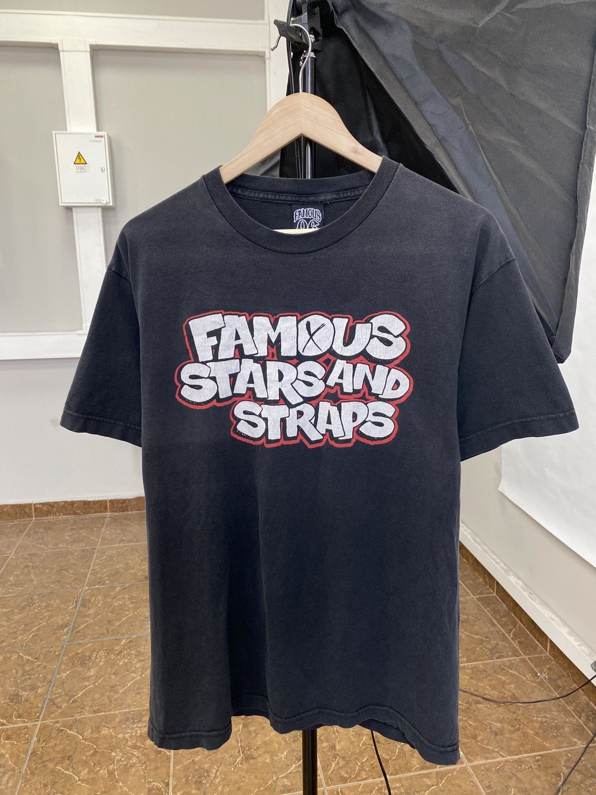Famous Stars And Straps 🇺🇸 Vintage Y2K Famous Stars and Straps T-Shirt Rare Retro Size US L / EU 52-54 / 3 - 1 Thumbnail