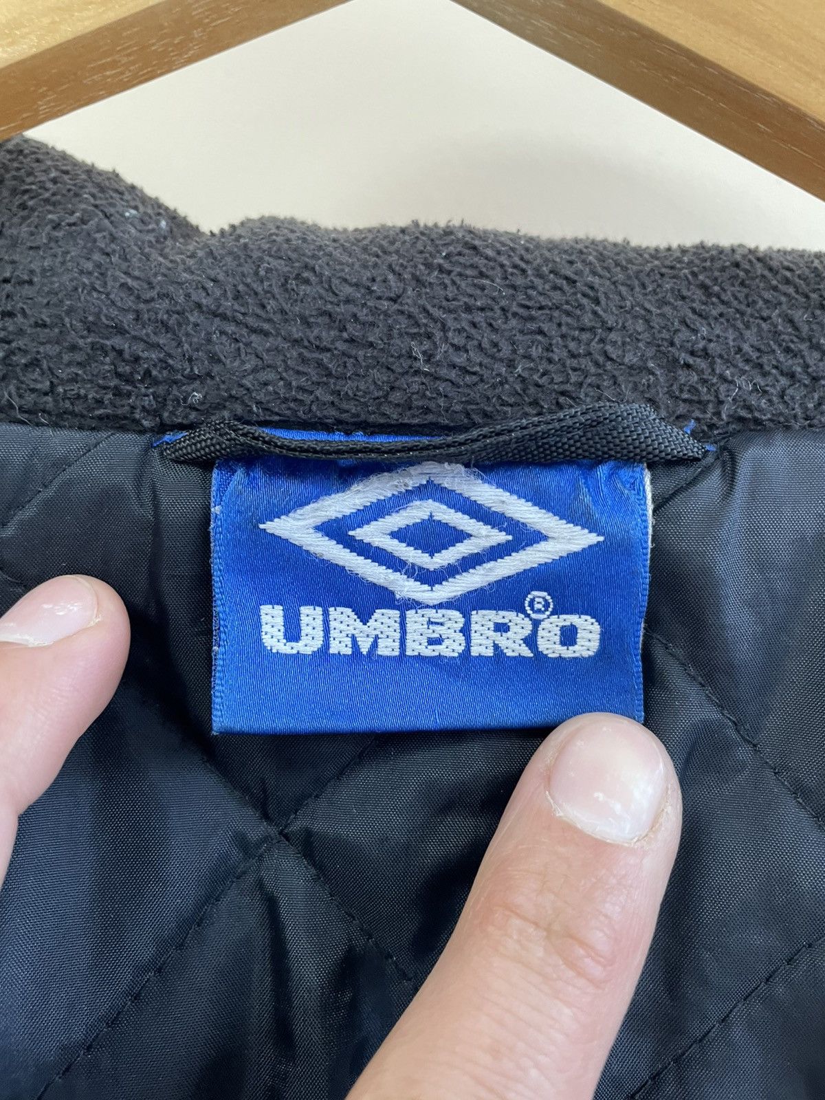 Umbro Umbro Manchester United Vintage Training Coat Jacket Size US L / EU 52-54 / 3 - 18 Thumbnail