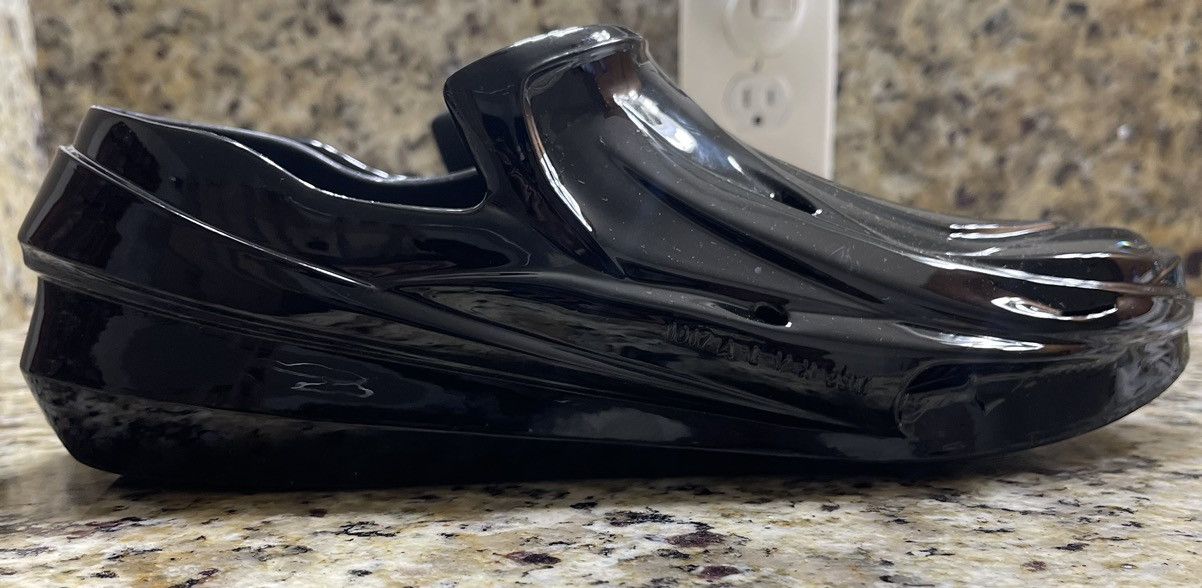 1017 ALYX 9SM × Alyx 1017 ALYX 9SM SHINY BLACK MONO SLIP-ON