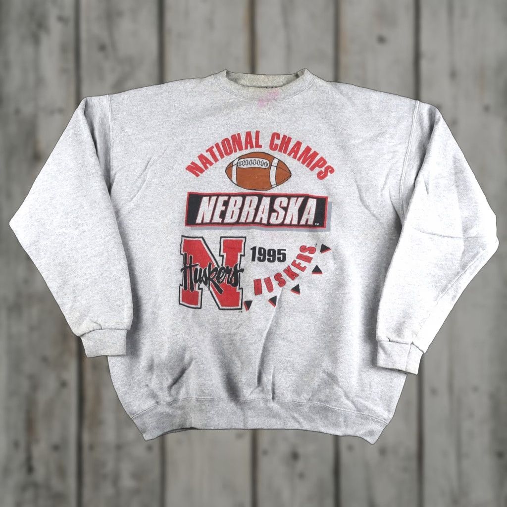 VINTAGE Nebraska Huskers National Champs 1995 XL Sweatshirt Crewneck Men USA Gray Cotton Blend Graphic Print Shirt Crew Neck 90s Sports NFL Mens