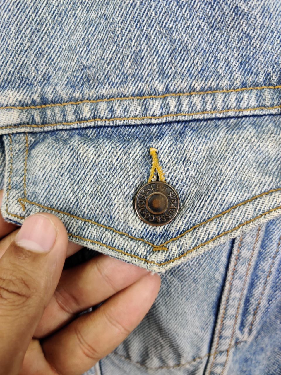 Levi's Vintage 90s Levis Denim Trucker Wash Jacket Size US M / EU 48-50 / 2 - 9 Thumbnail