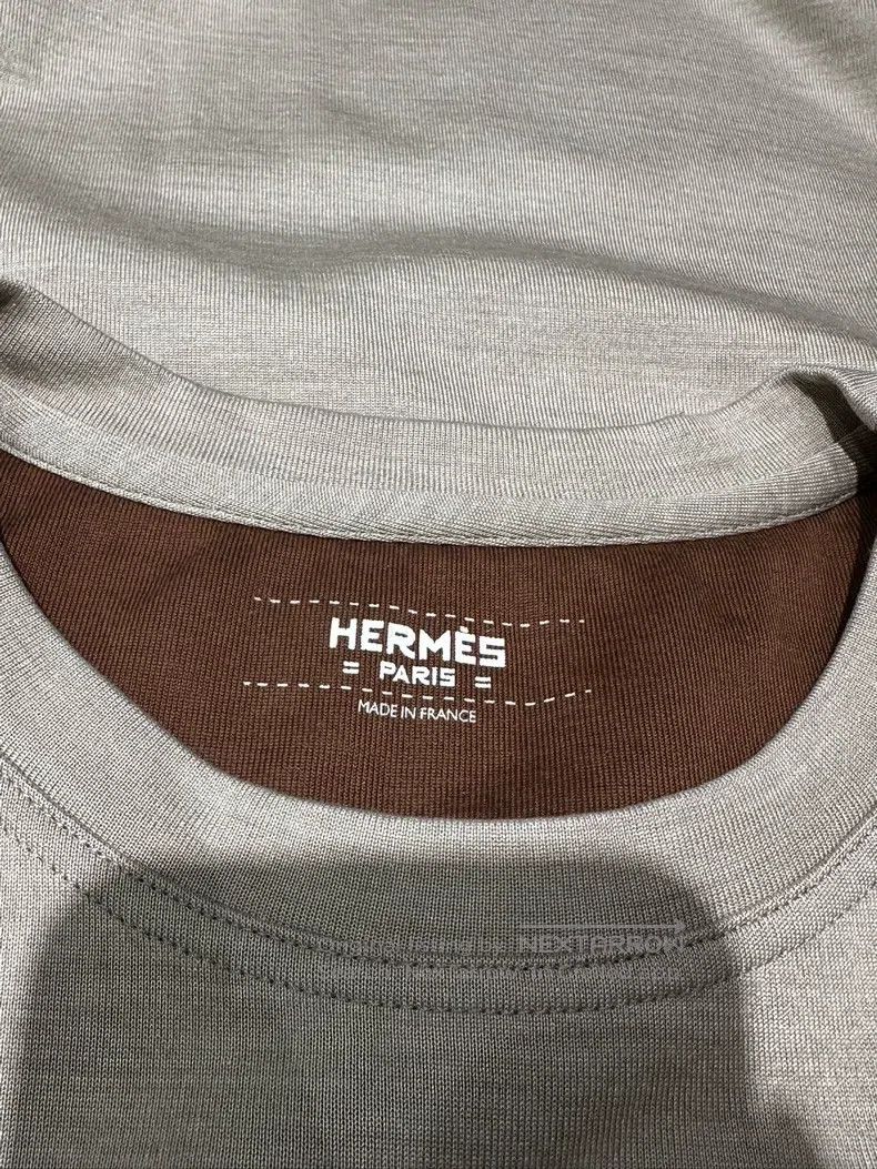 Hermes Hermes Velvet Embroidered Short Sleeve T-Shirt Size XS / US 0-2 / IT 36-38 - 4 Thumbnail