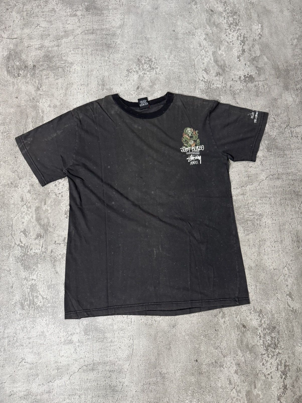 Stussy VINTAGE 00’S STUSSY DRAGON JUST BLAZE T-SHIRT Size US L / EU 52-54 / 3 - 4 Thumbnail