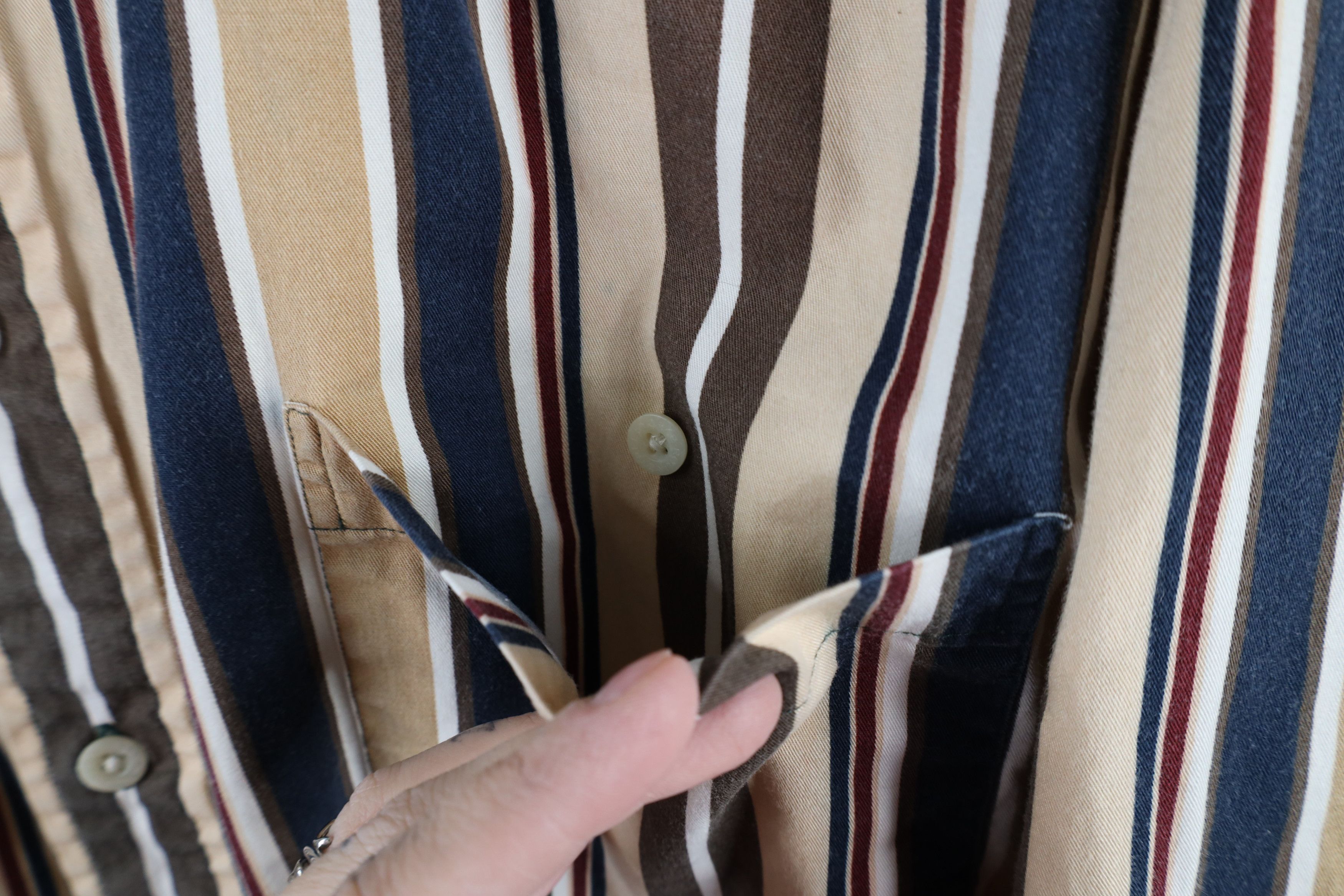 Vintage Vintage 90s Streetwear Striped Collared Button Down Shirt Size US XL / EU 56 / 4 - 5 Thumbnail