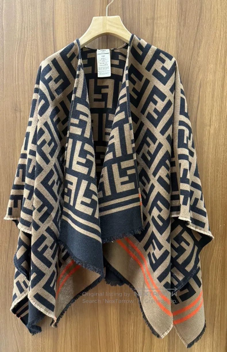 Fendi Fendi size 140*140cm FF monogrammed wool and silk shawl pon Size M / US 6-8 / IT 42-44 - 1 Thumbnail