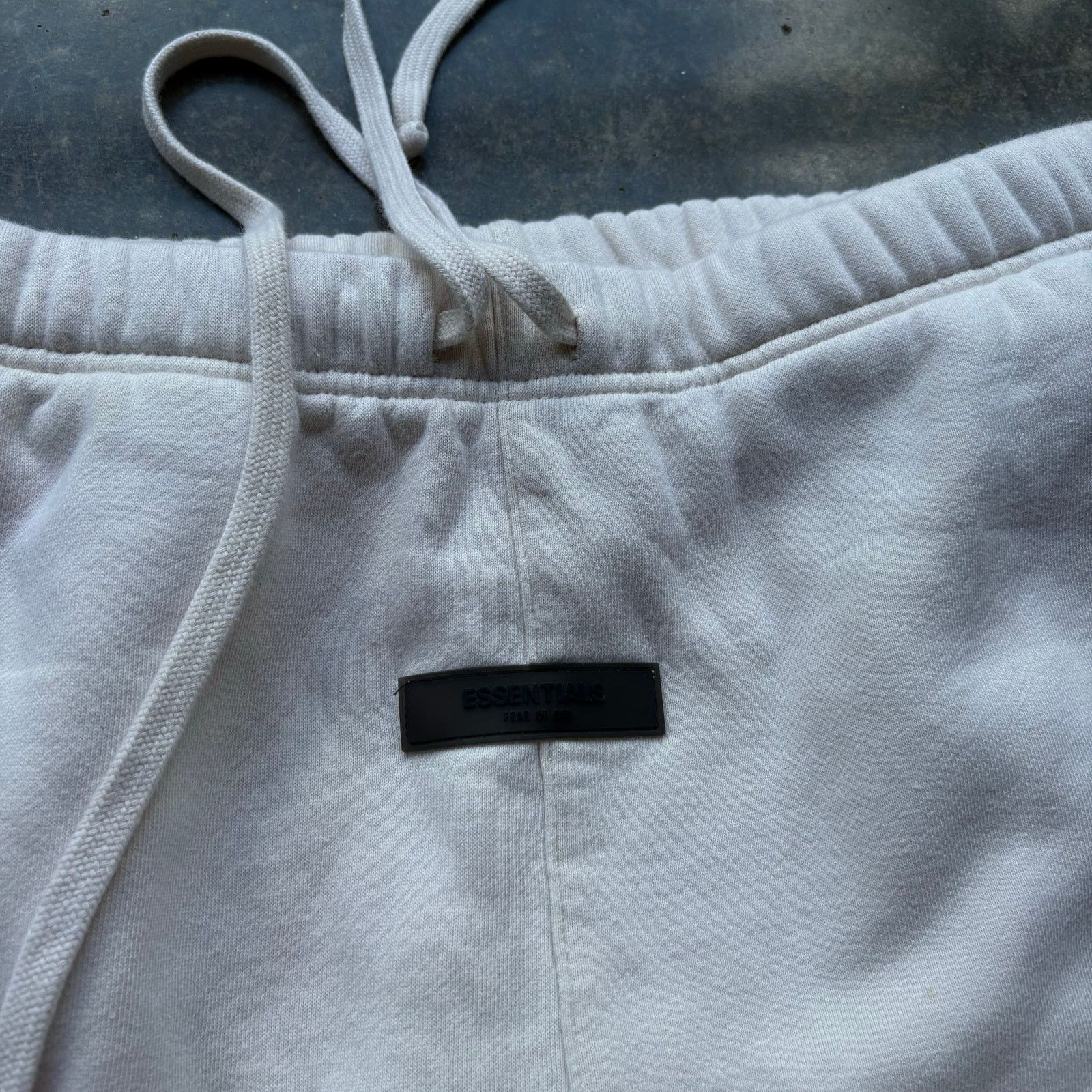 Fear of God Fear Of God Essentials Cream Baggy Sweatpants Size US 38 / EU 54 - 5 Thumbnail