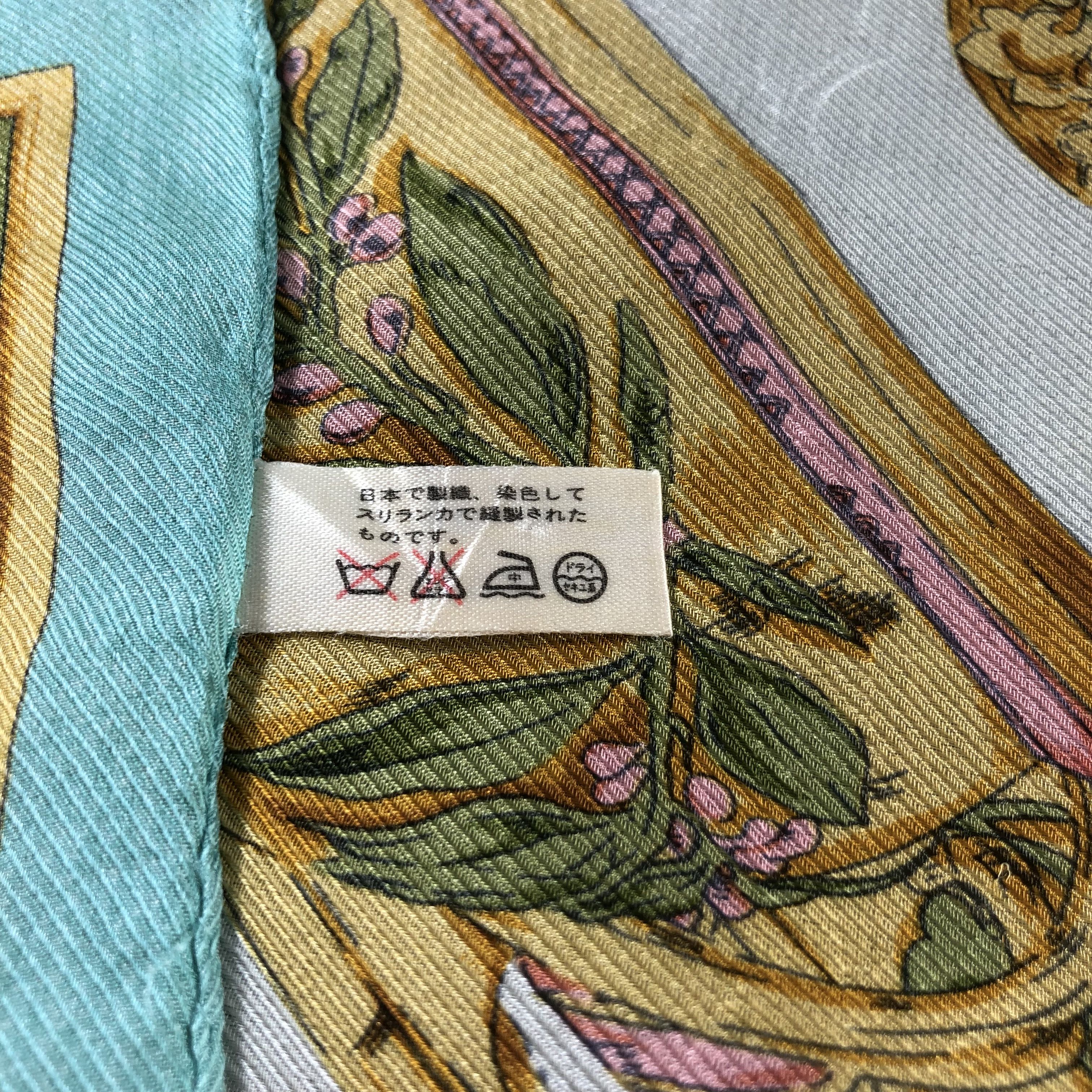 Japanese Brand Vintage Luxury Baroque Silk Scarf M892 Size ONE SIZE - 5 Thumbnail
